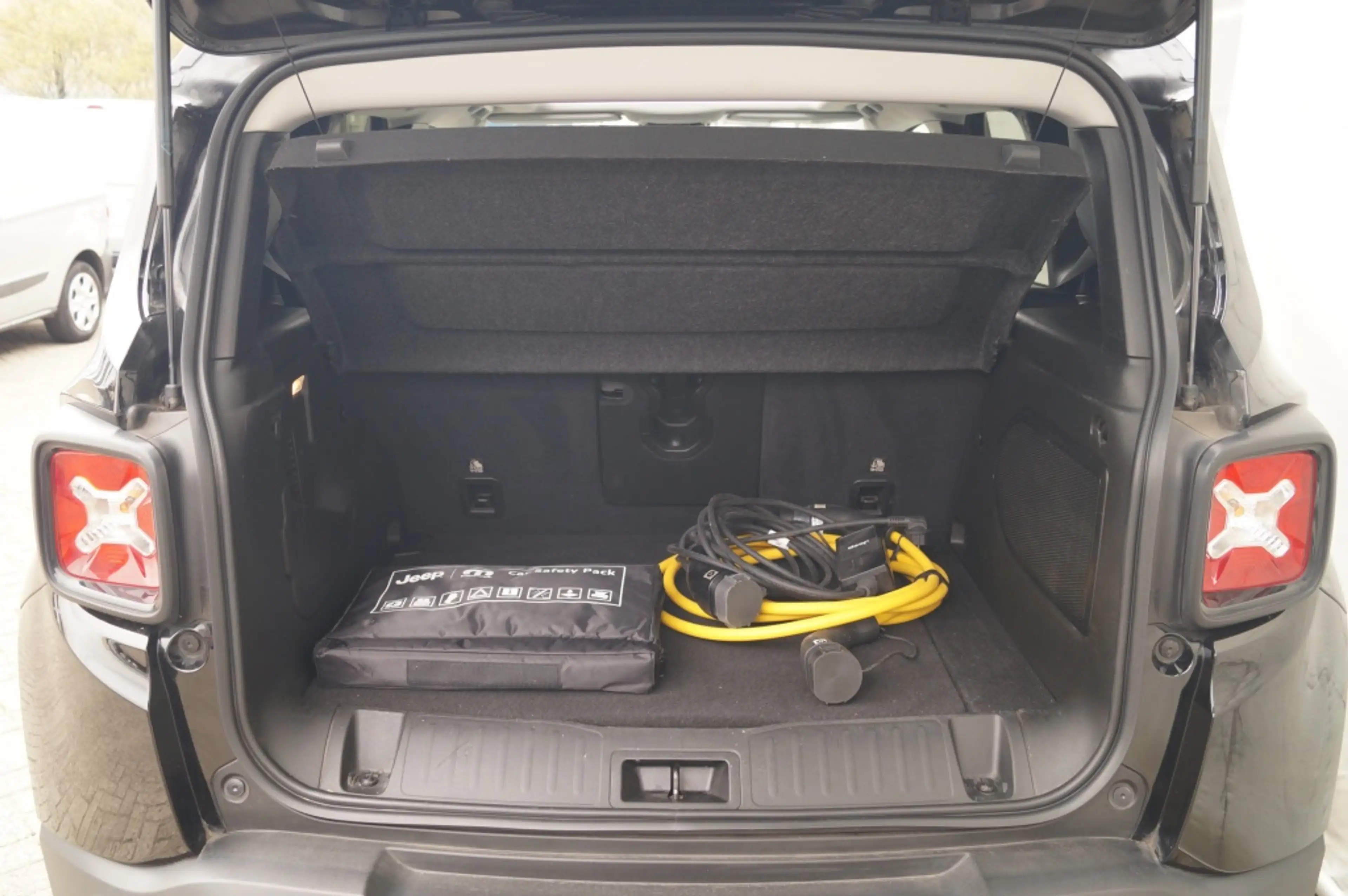 Jeep Renegade 4xe 240 PHEV Hybrid 4WD Limited -PANO-CAM- — photo 12