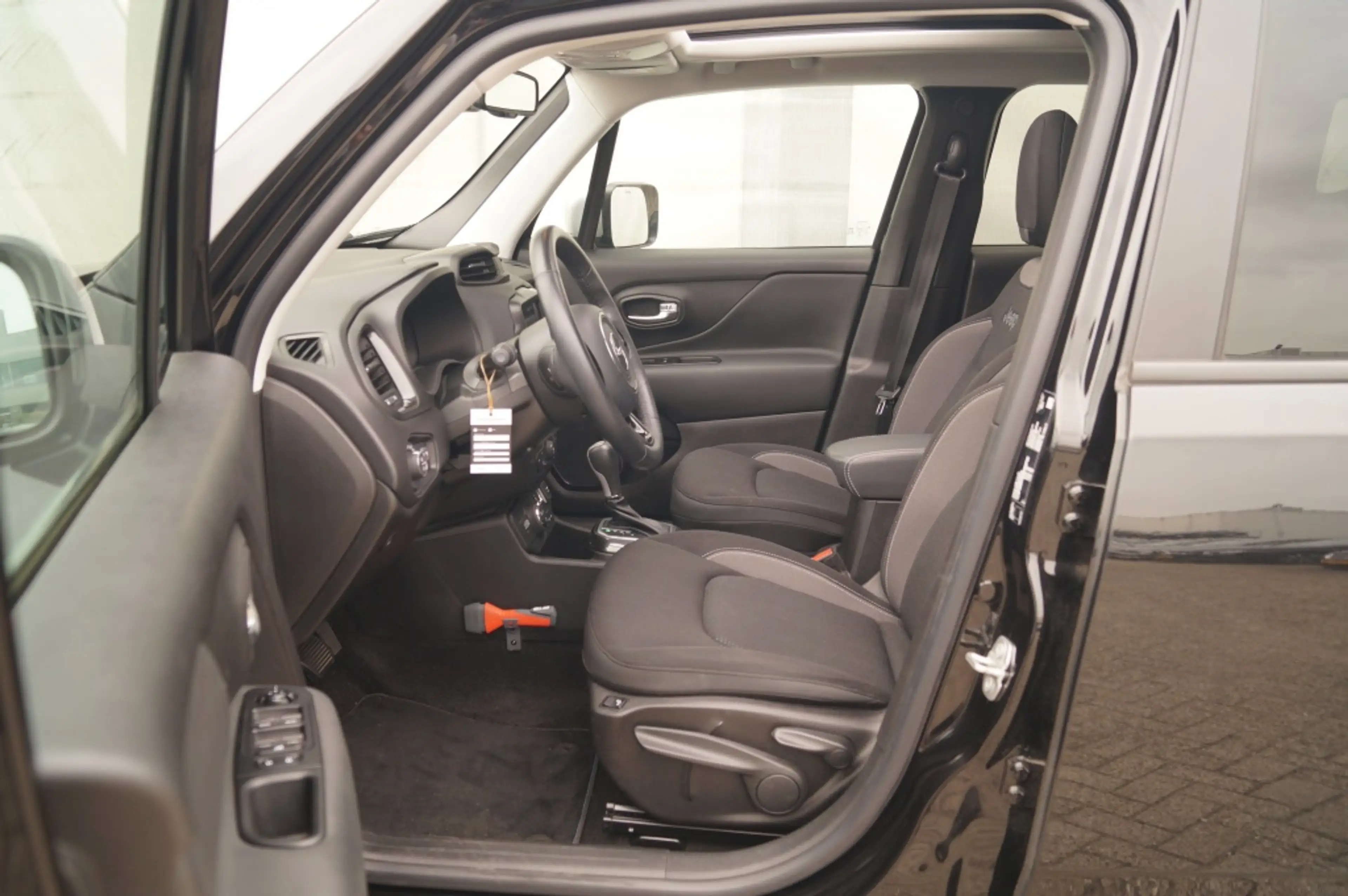 Jeep Renegade 4xe 240 PHEV Hybrid 4WD Limited -PANO-CAM- — photo 7