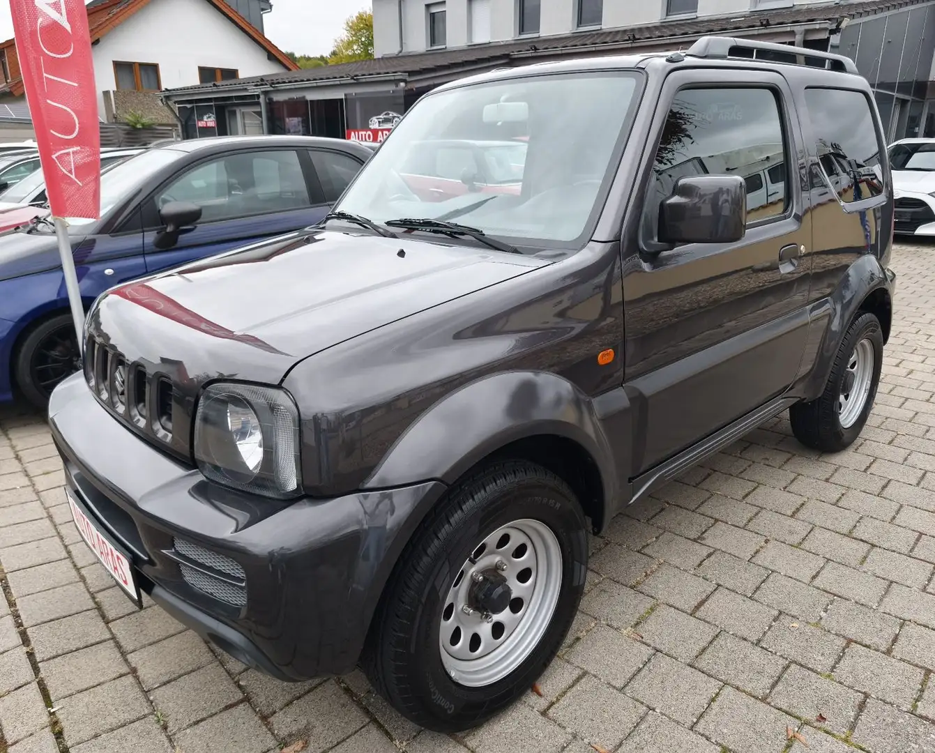 Suzuki Jimny Comfort Automatik aus 1.Hand Grau - 2