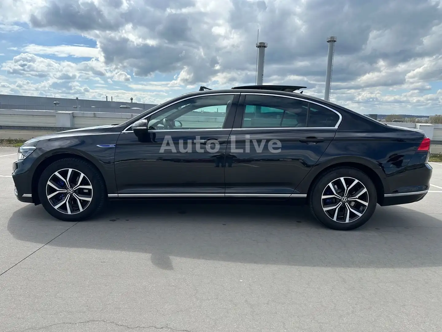 Volkswagen Passat GTE*DSG*VIRTUAL*PANO*MATRIX*NAVI*360*VOL Schwarz - 2
