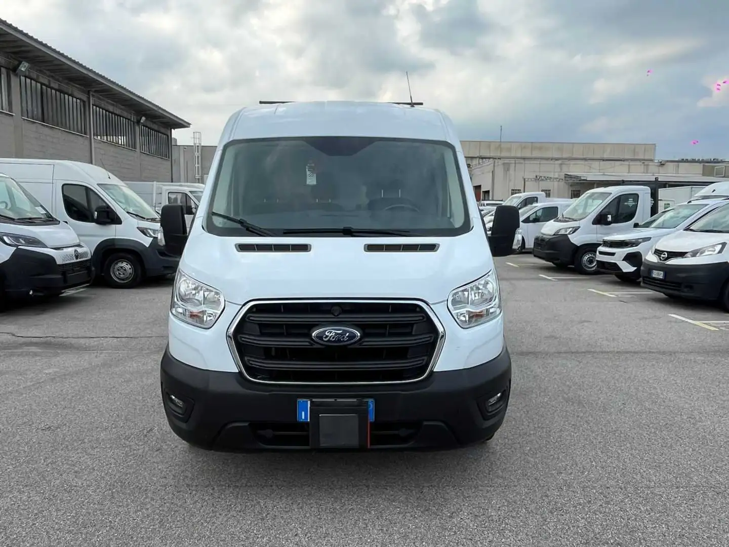 Ford Transit FORD L2H2 2.0TDCi EcoBlue MHEV 130CV Blanc - 2