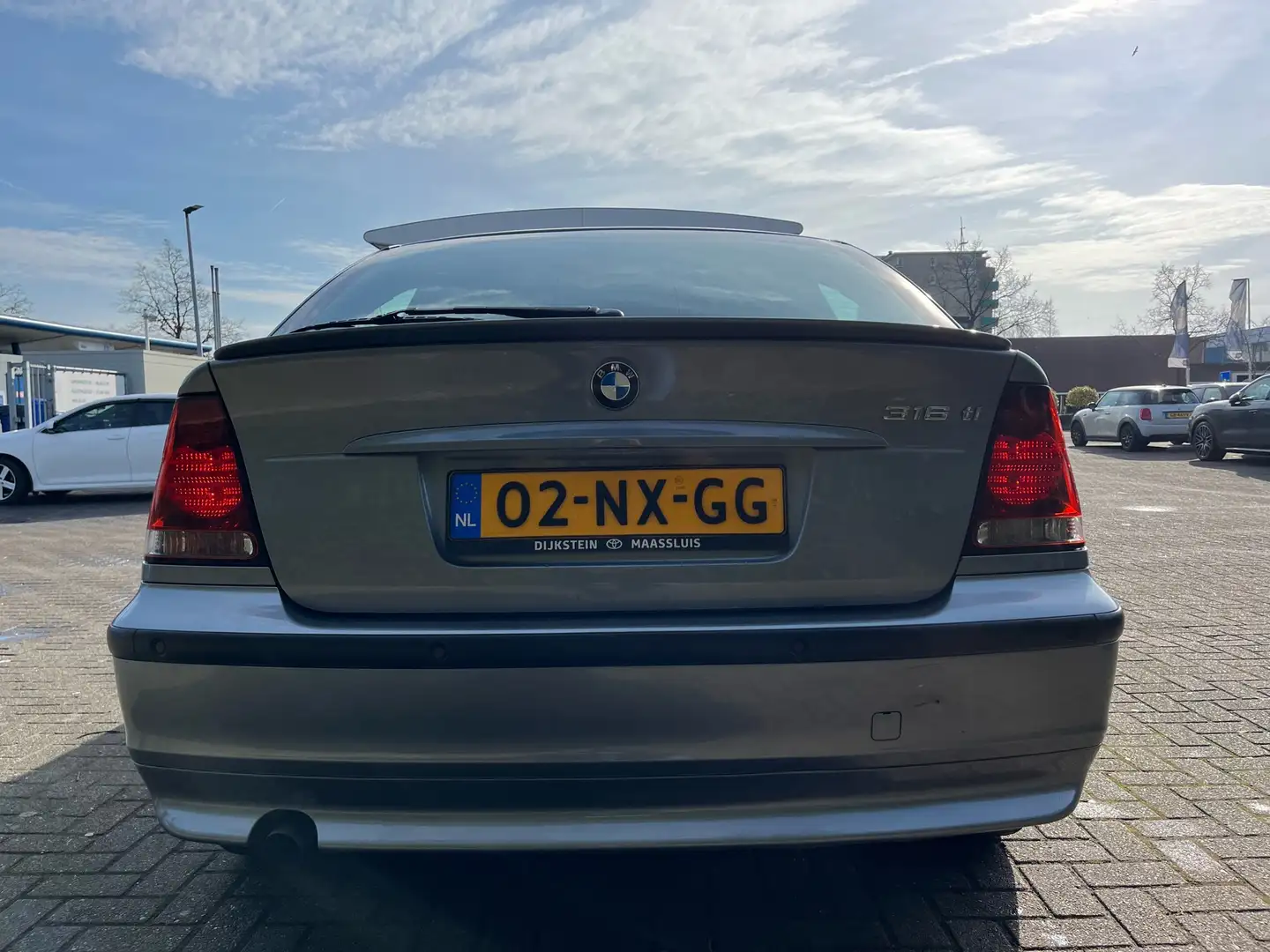 BMW 330 316ti compact Black&Silver Grijs - 2