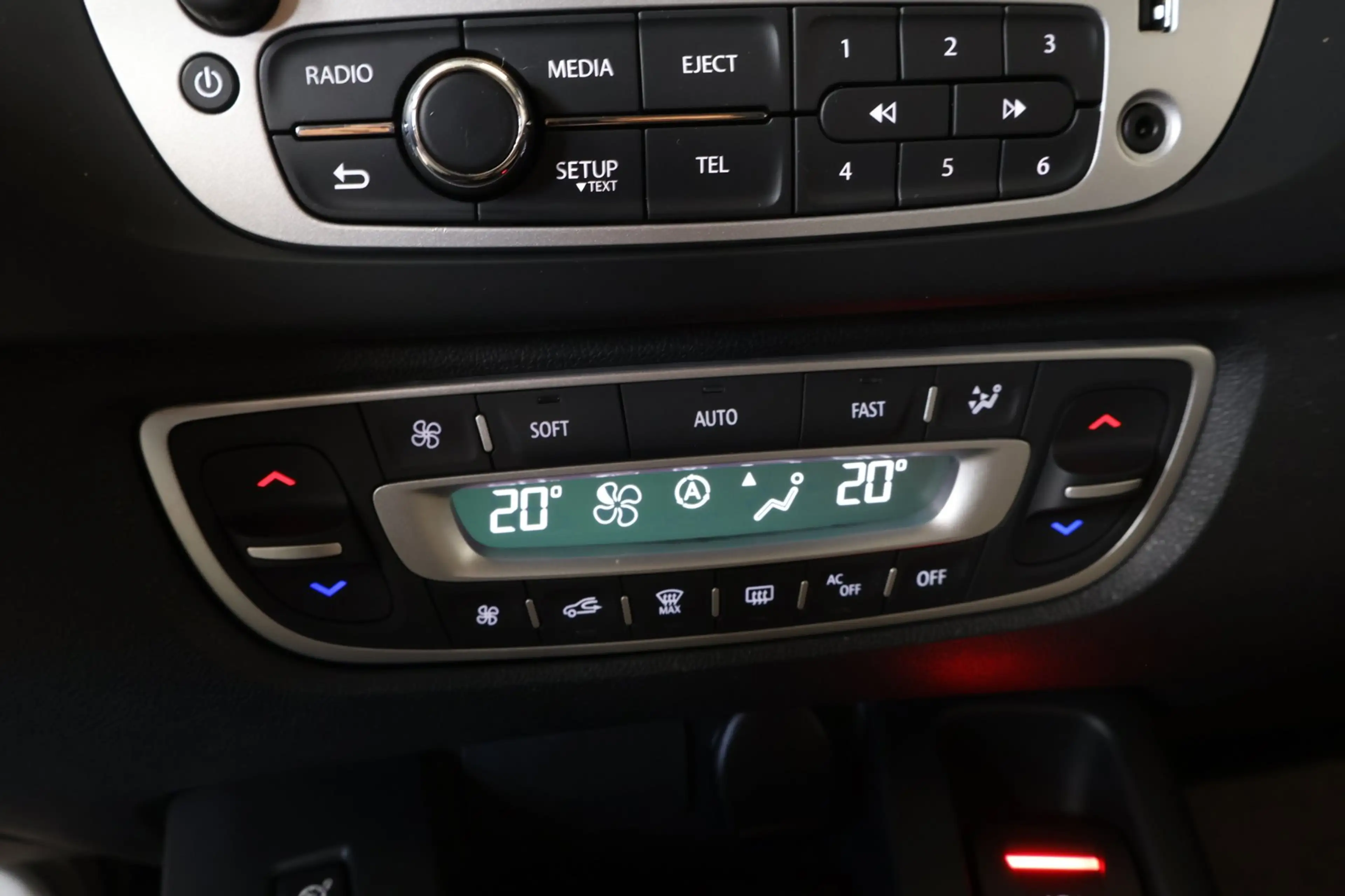 Renault Grand Scenic 1.2 TCe Bose NL Auto|5 personen| Trekhaak|Navigati — photo 15