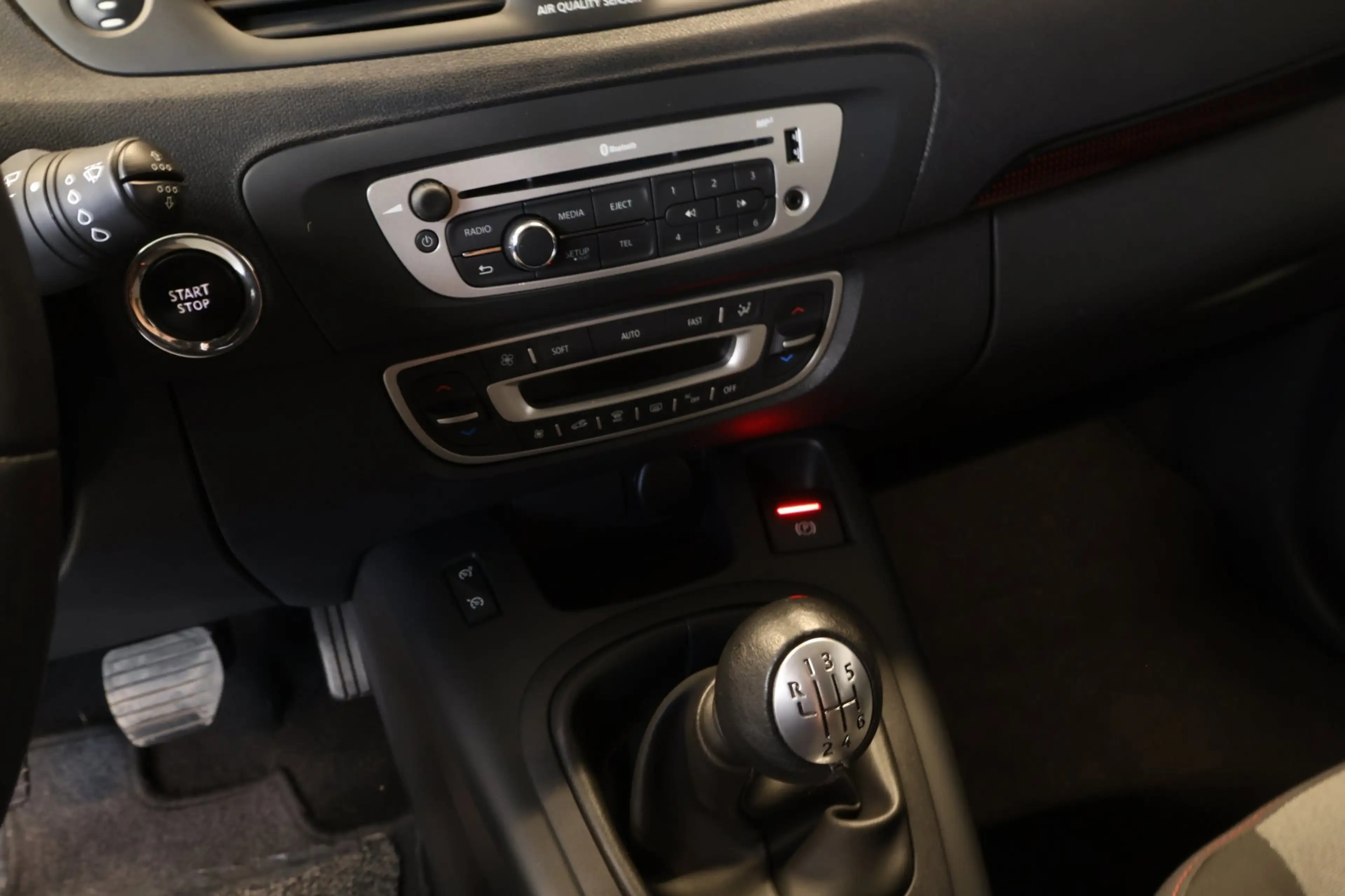 Renault Grand Scenic 1.2 TCe Bose NL Auto|5 personen| Trekhaak|Navigati — photo 14