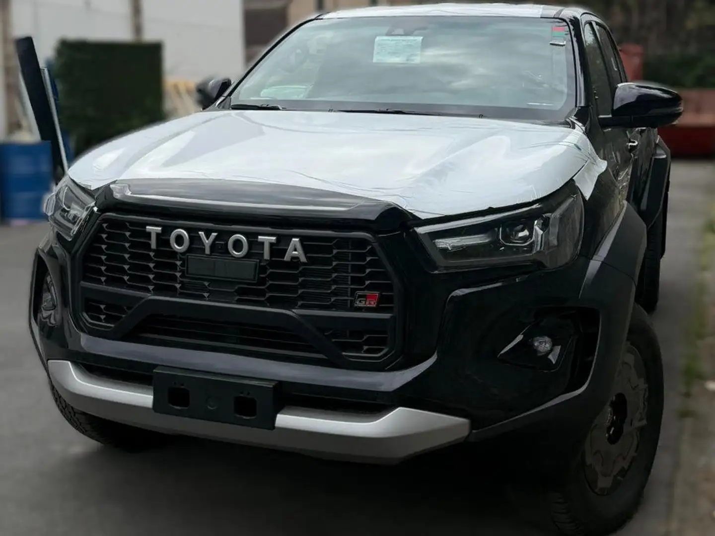 Toyota Hilux HILUX DBLE CAB GR SPORT II 2.8L 204 D-4D BVA Noir - 2