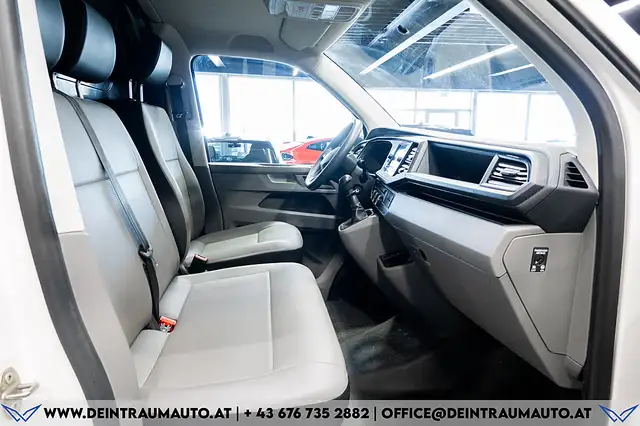 Volkswagen T6 view 12