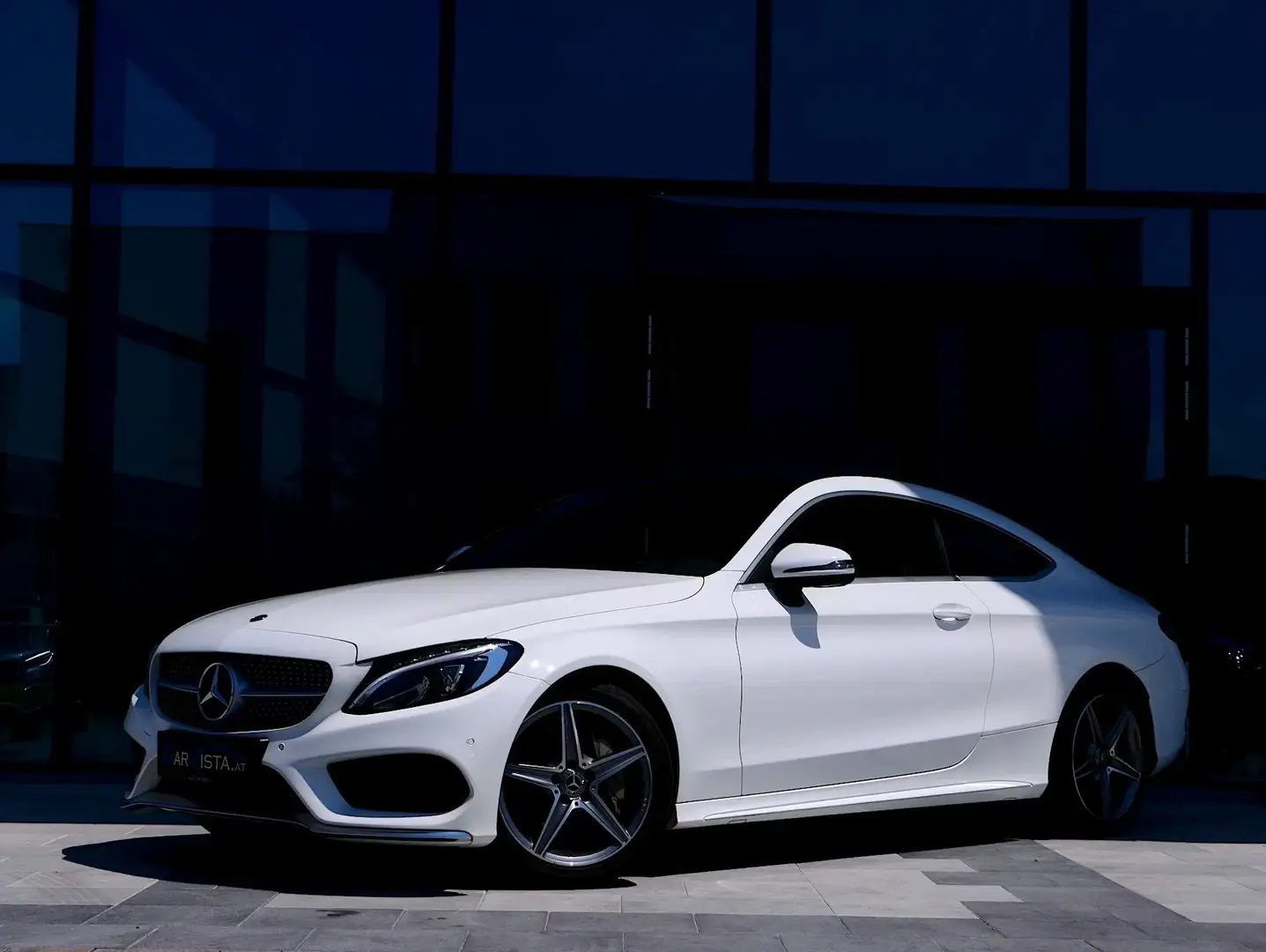 Mercedes-Benz C 250 Coupe Aut. AMG - LINE *Panorama & LED High Perfor Weiß - 1