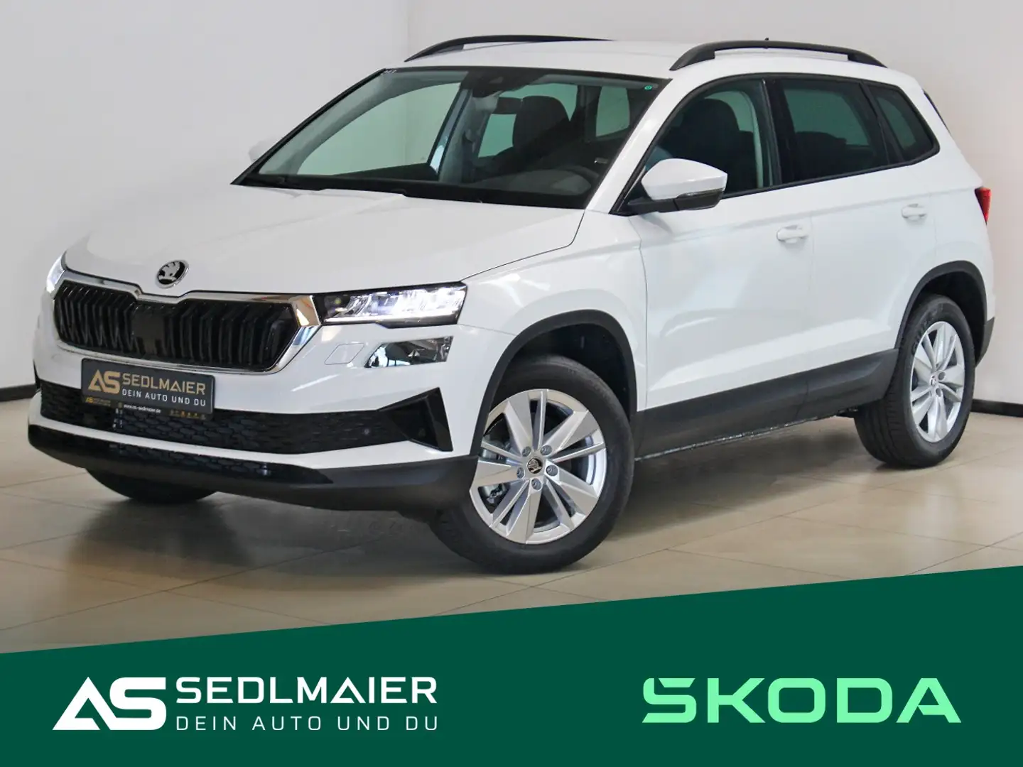 Skoda Karoq 2.0 TDI Selection AHK|RCam|SHZ|NAV|APP|ACC Fehér - 2