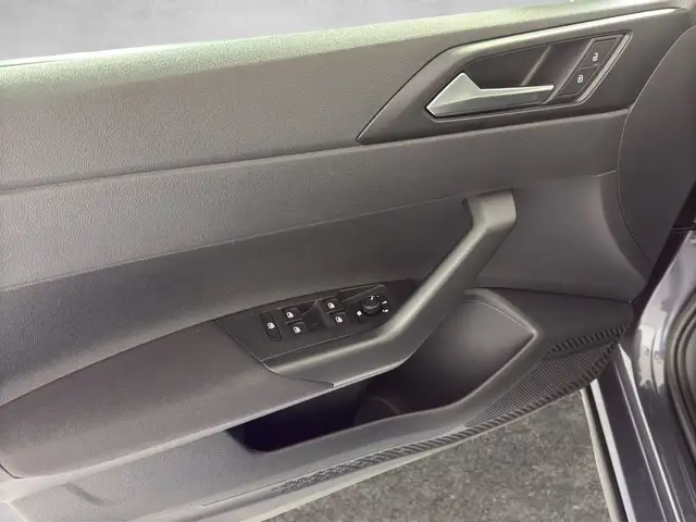 Volkswagen Taigo view 12