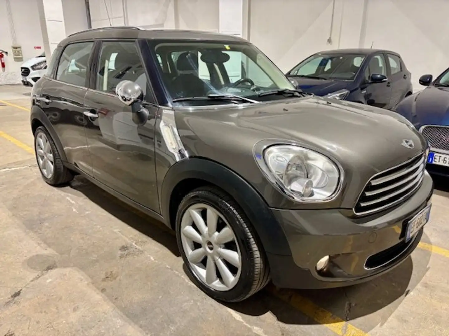 MINI One Countryman Mini Countryman 1.6 One-ok neopatentati- Коричневий - 2