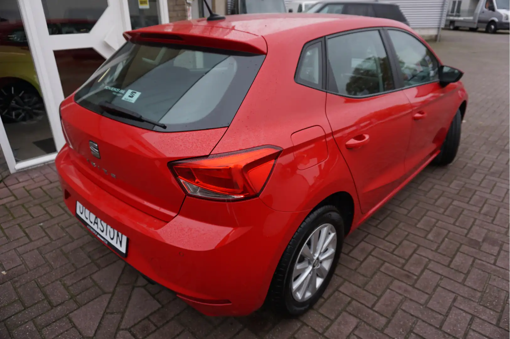 SEAT Ibiza 1.0 TSI 81KW Style Automaat Rood - 2