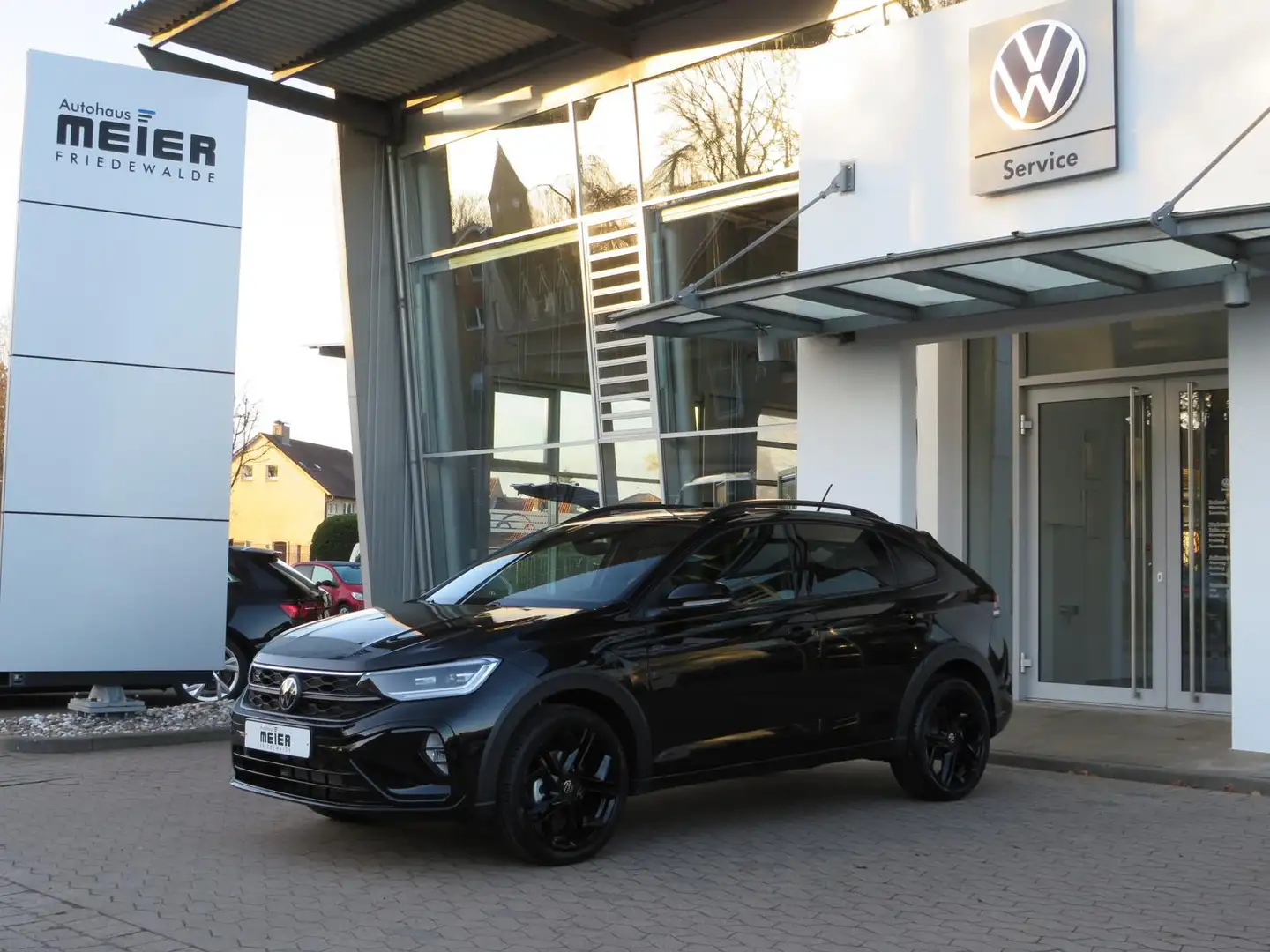 Volkswagen Taigo R-Line 1.5TSI DSG AHK Black&Style Kamera Schwarz - 2