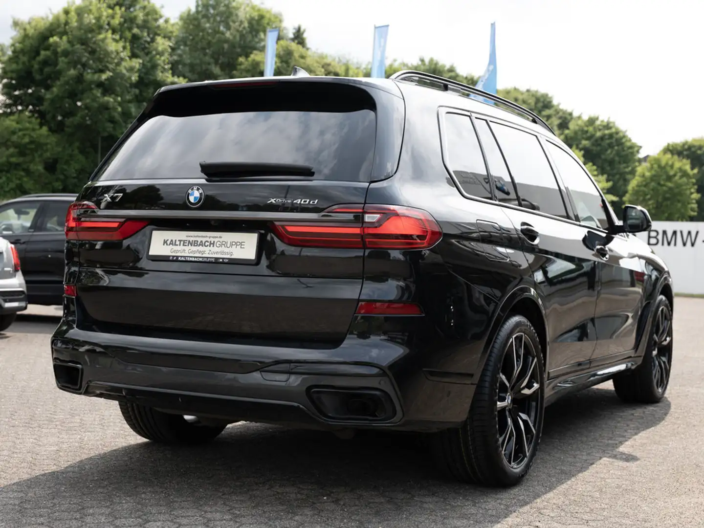BMW X7 xDrive 40d M-Sport PANO HUD 7-SITZER 360° Noir - 2