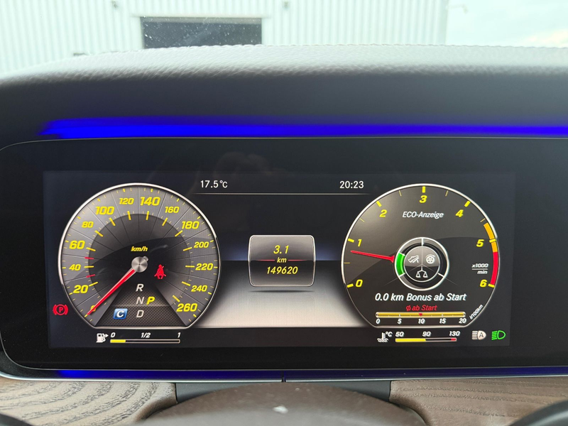 Mercedes-Benz E 220 AMG*MultiBeam*Widescreen*360Cam* — photo 11
