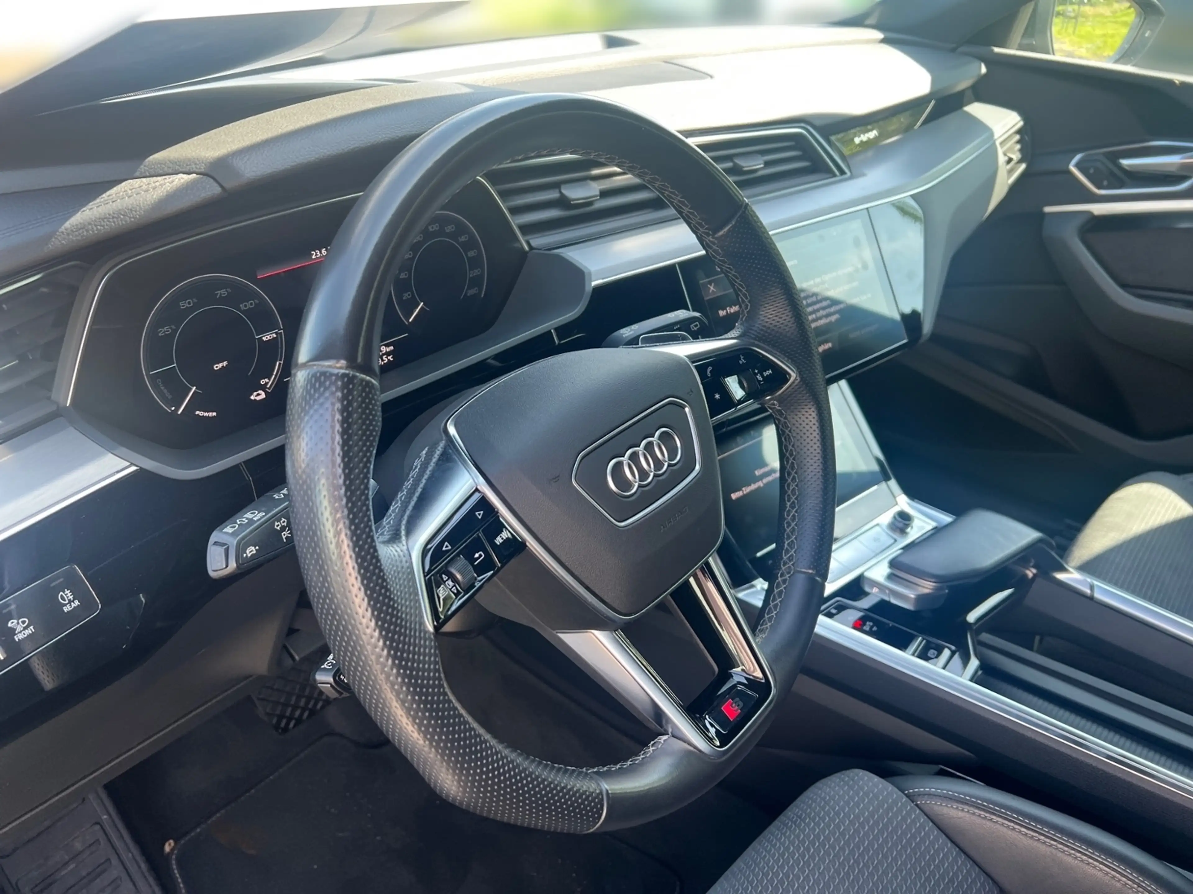 Audi e-tron 50 QUATTRO S-LINE 71 kWh AHK+LED +RKAM +VIRTUAL + — photo 10