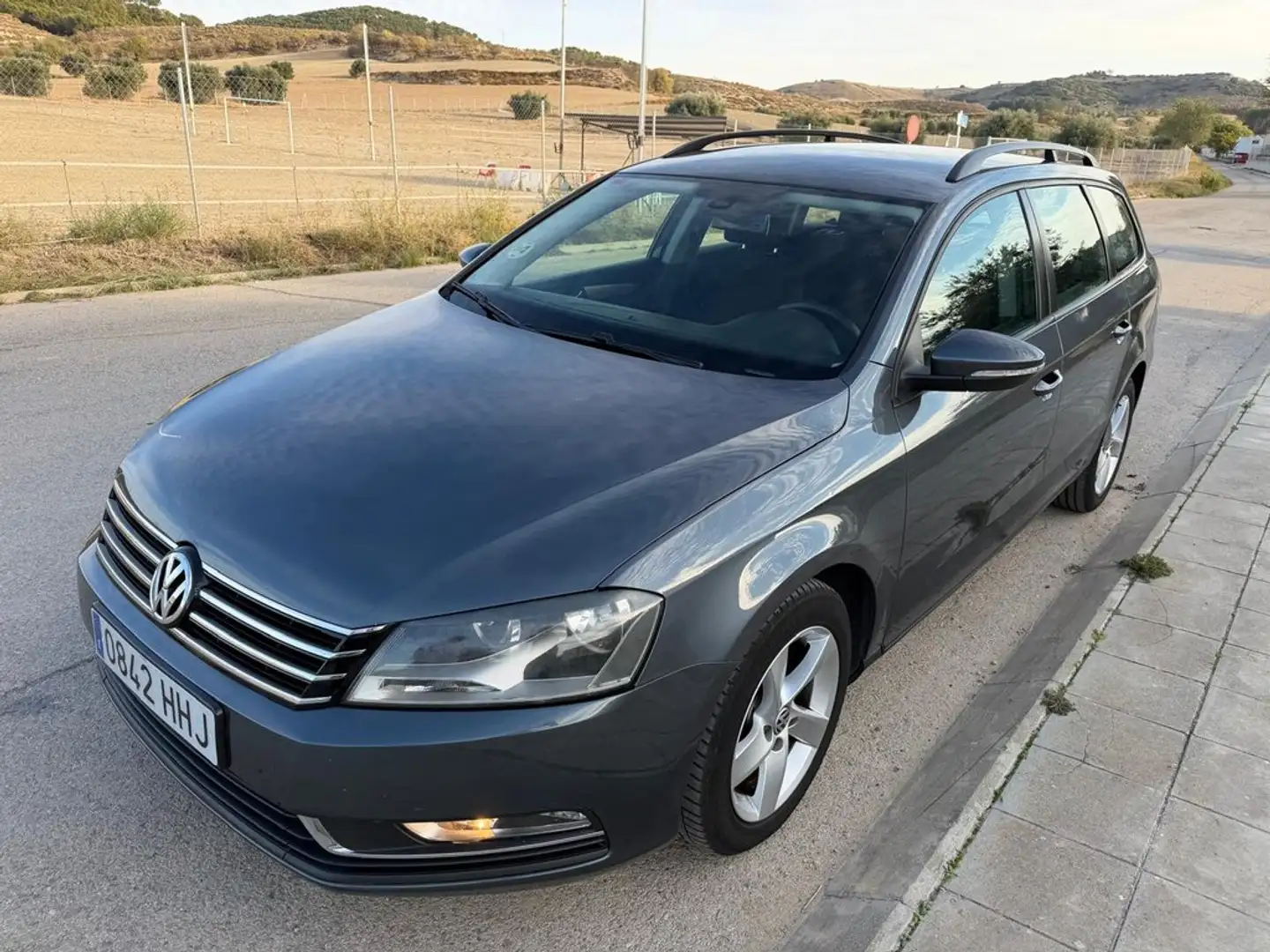 Volkswagen Passat Variant 2.0TDI CR Advance 4Motion Gris - 1