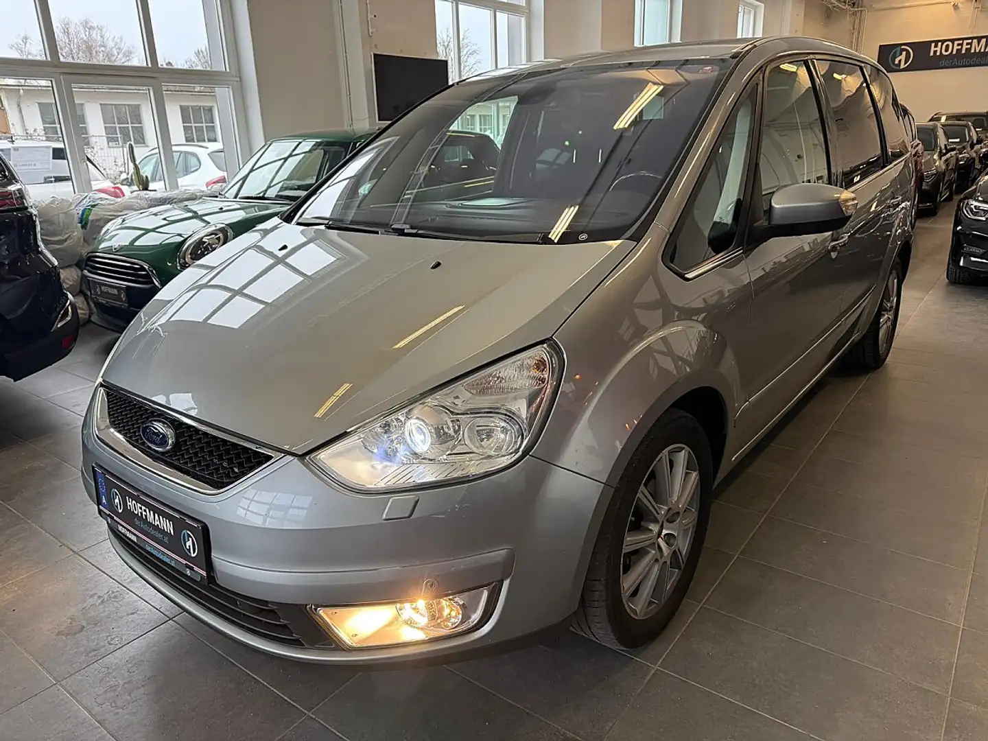 Ford Galaxy Ghia 2,0 TDCi DPF, 7Sitzer, AHK, Sitzheizung Silber - 1