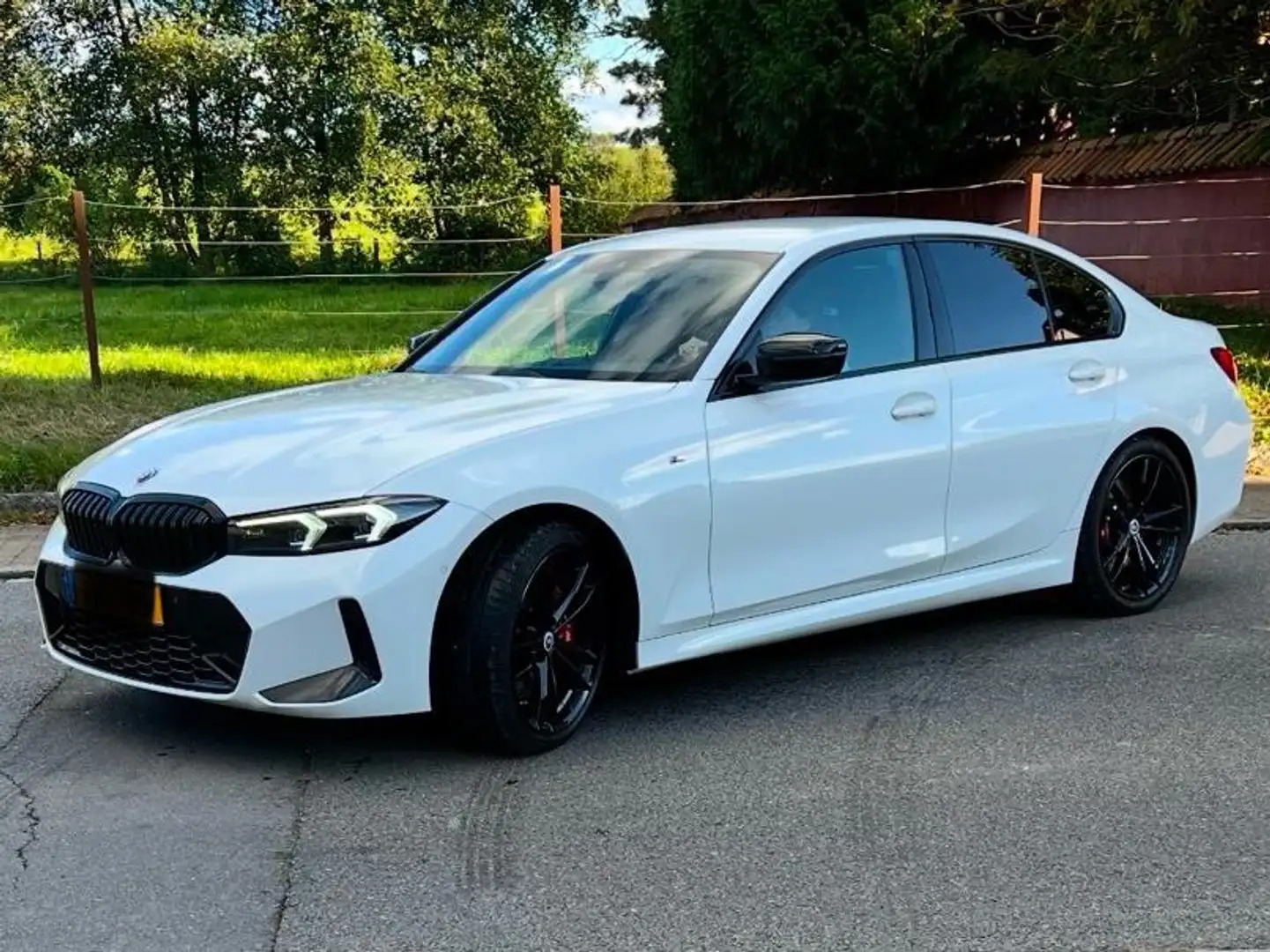 BMW 320 XDrive M Sport Wit - 2