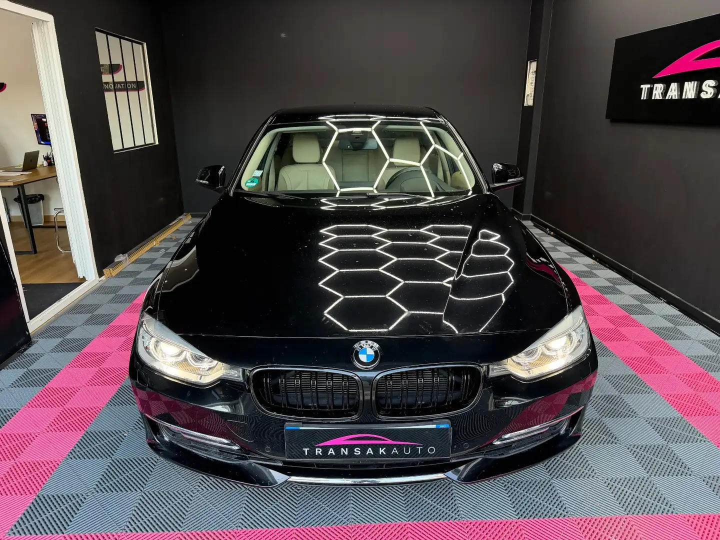 BMW 328 328i 245 ch Luxury A Schwarz - 2