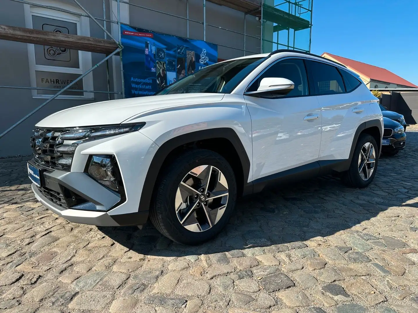 Hyundai TUCSON 1.6 T-GDi 48V-Hybrid 2WD DCT GO Weiß - 2