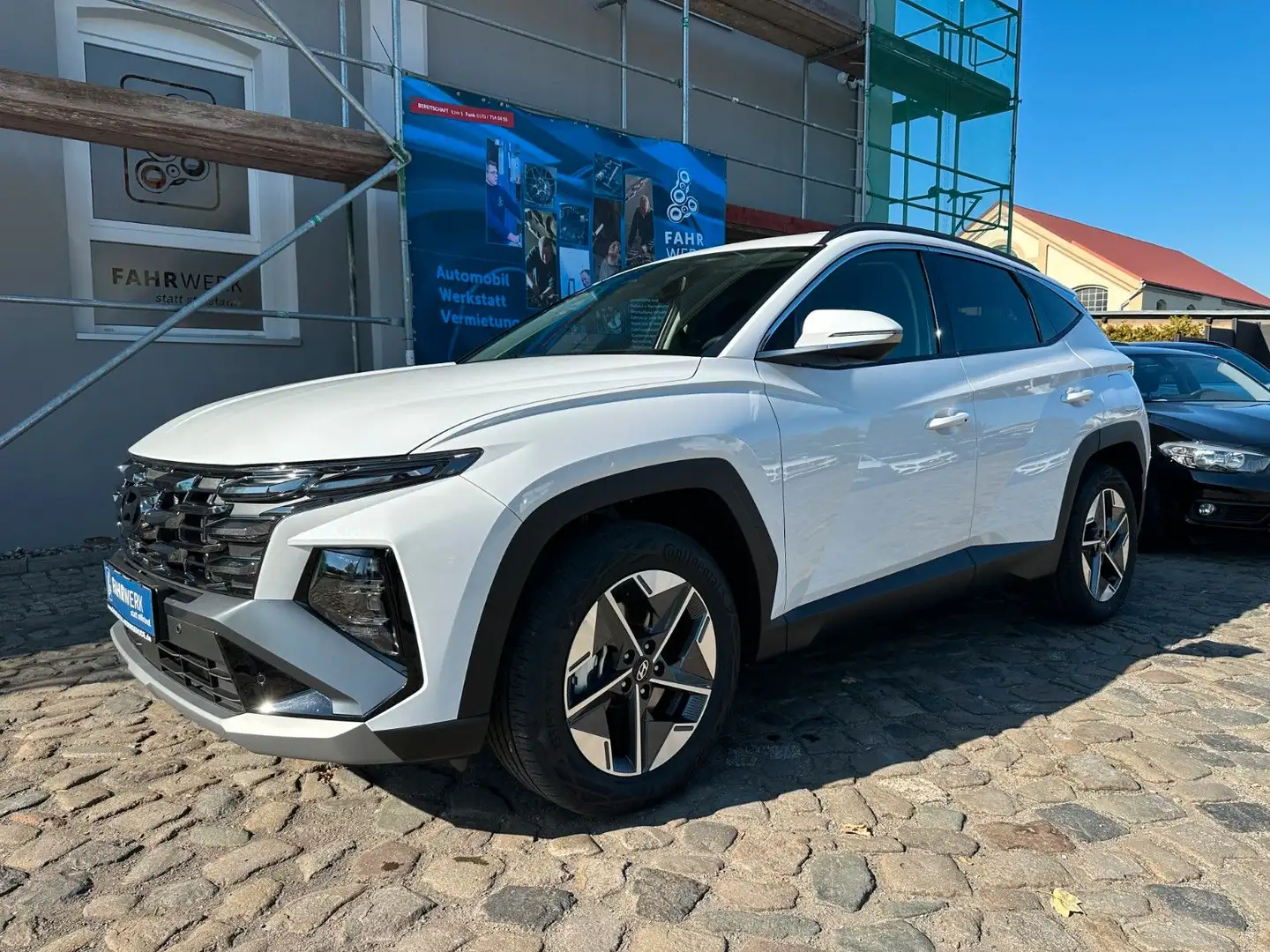 Hyundai TUCSON 1.6 T-GDi 48V-Hybrid 2WD DCT GO Weiß - 2