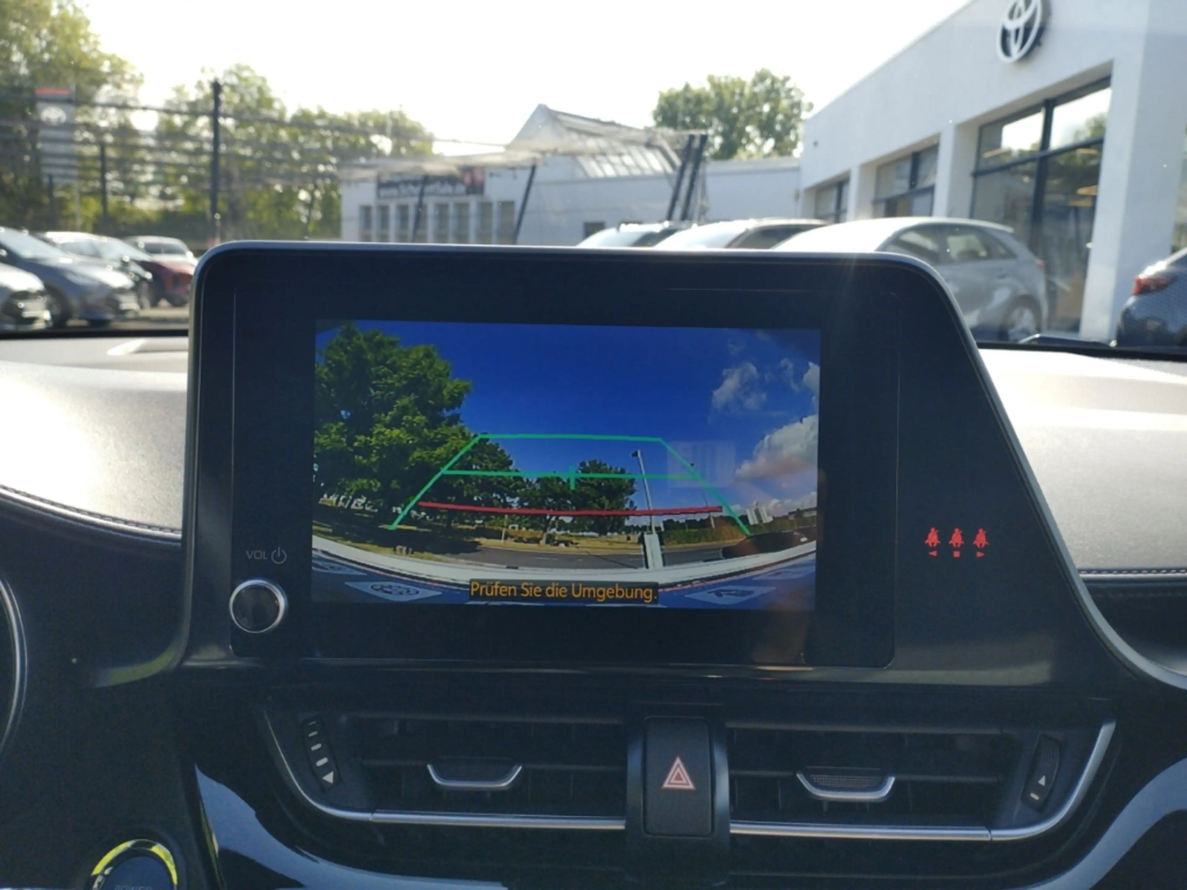 Toyota C-HR 1,8-l-Hybrid Team Deutschland+Smart Connect+EPH+Bi — photo 15