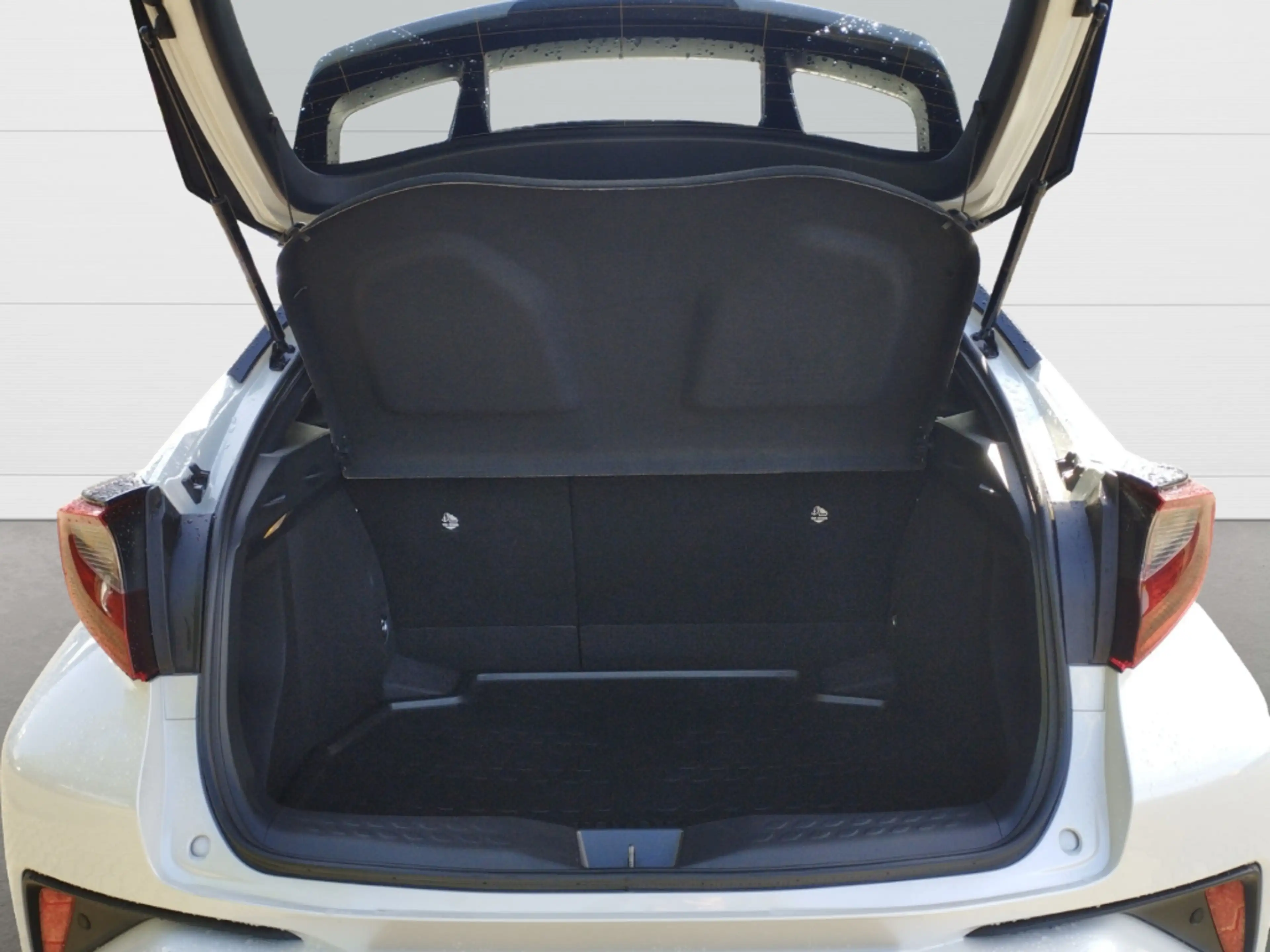Toyota C-HR 1,8-l-Hybrid Team Deutschland+Smart Connect+EPH+Bi — photo 8