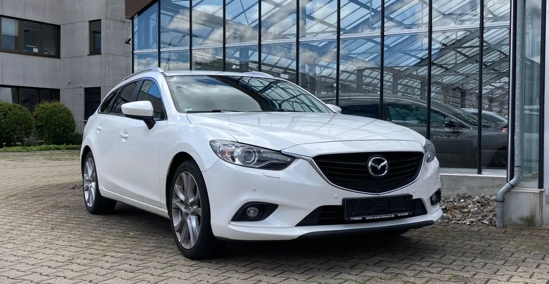 Mazda 6 Kombi Sports-Line 2.0 Skyactiv-G Navi Bose 19" Blanc - 1