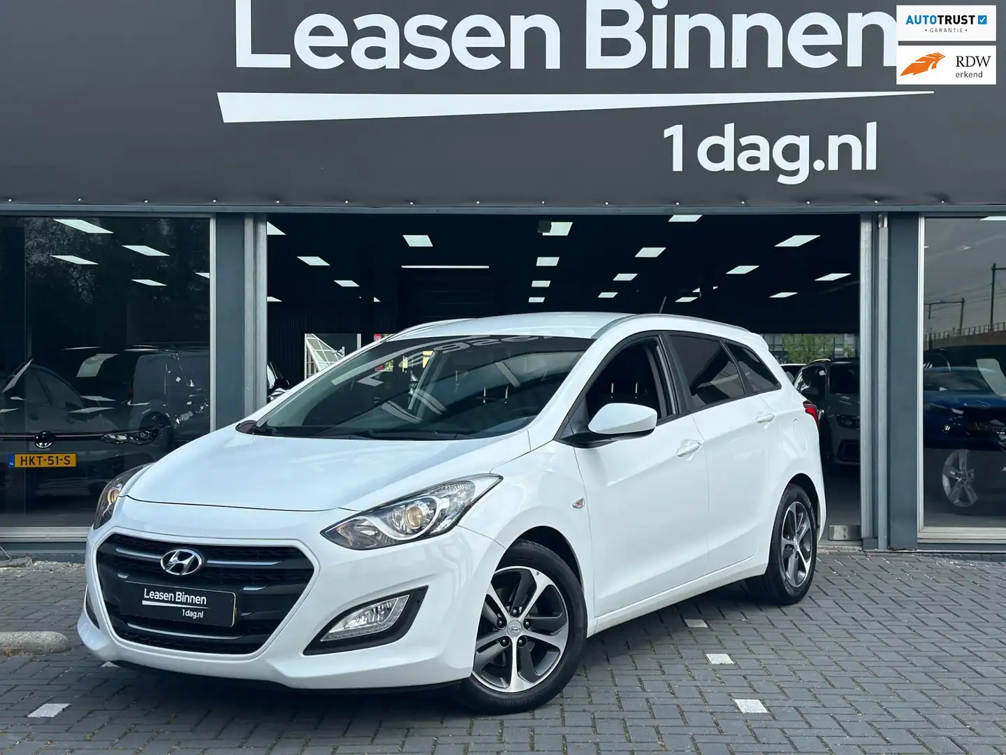 Hyundai i30 1.6 Cruise Xenon Airco Blanco - 1