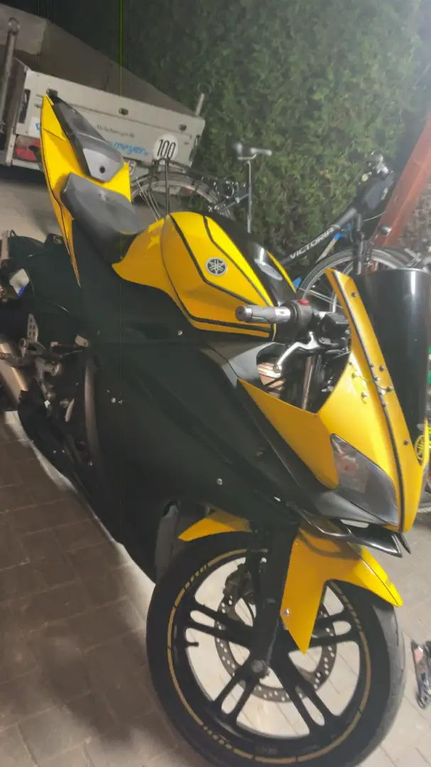 Yamaha YZF-R125 Jaune - 1