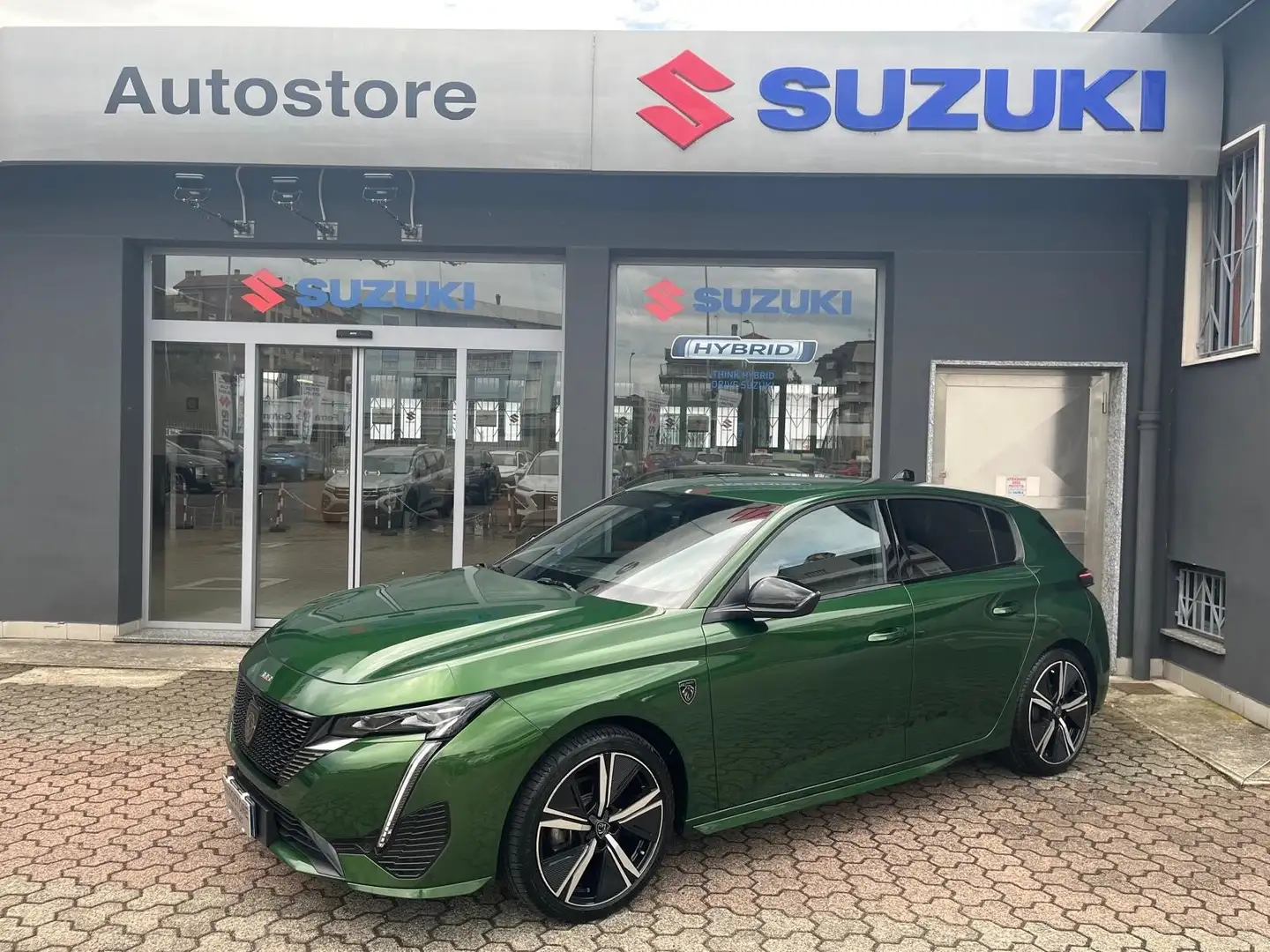 Peugeot 308 308 1.2 BENZINA 131 CV  GT-LINE- AUTOMATICO Yeşil - 1