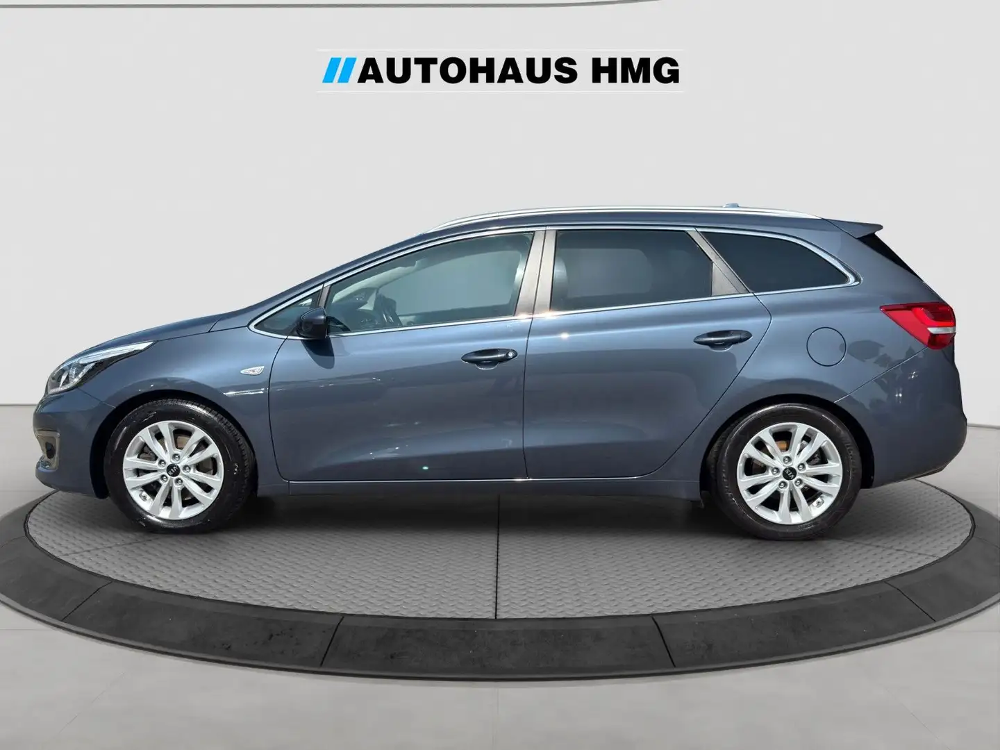Kia Ceed SW / cee'd SW Dream *NAVI*SHZ*KAM*LEDER* Ezüst - 2