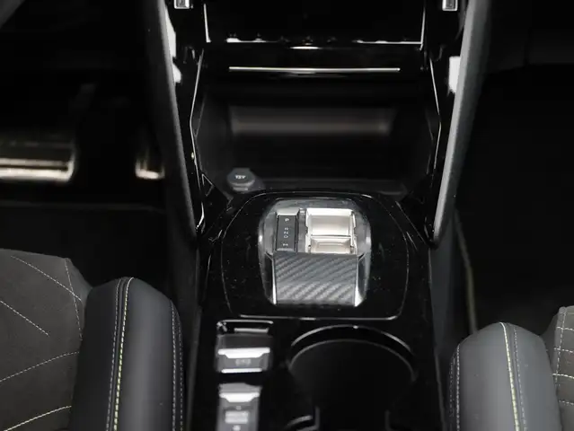 Peugeot 2008 view 14