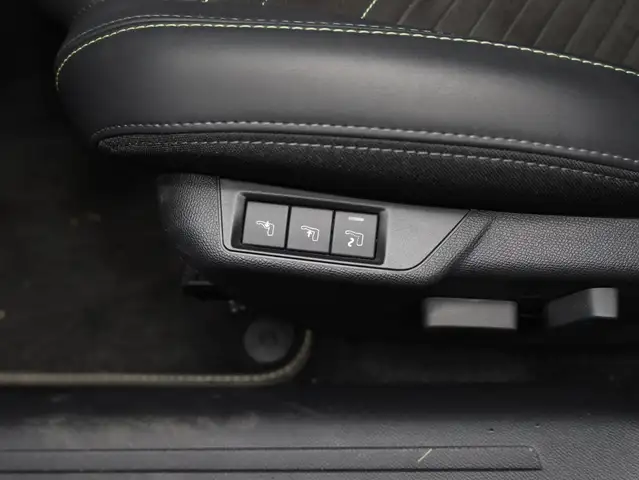 Peugeot 2008 view 9