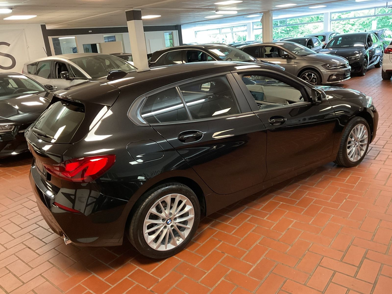 BMW 120 d Advantage Live Cockpit,Navi,LED, — photo 6