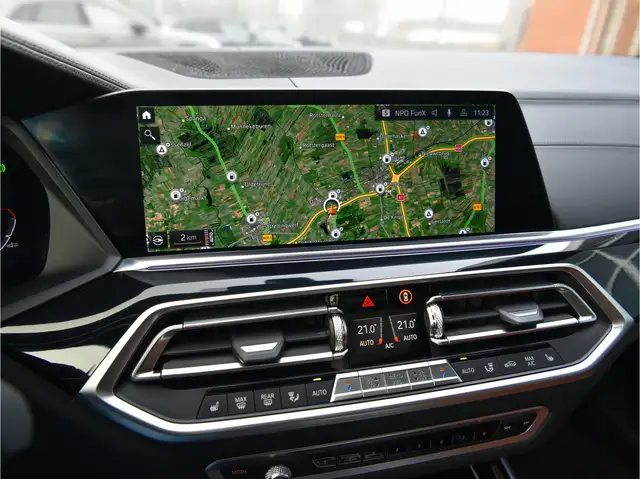 BMW X5 M view 11