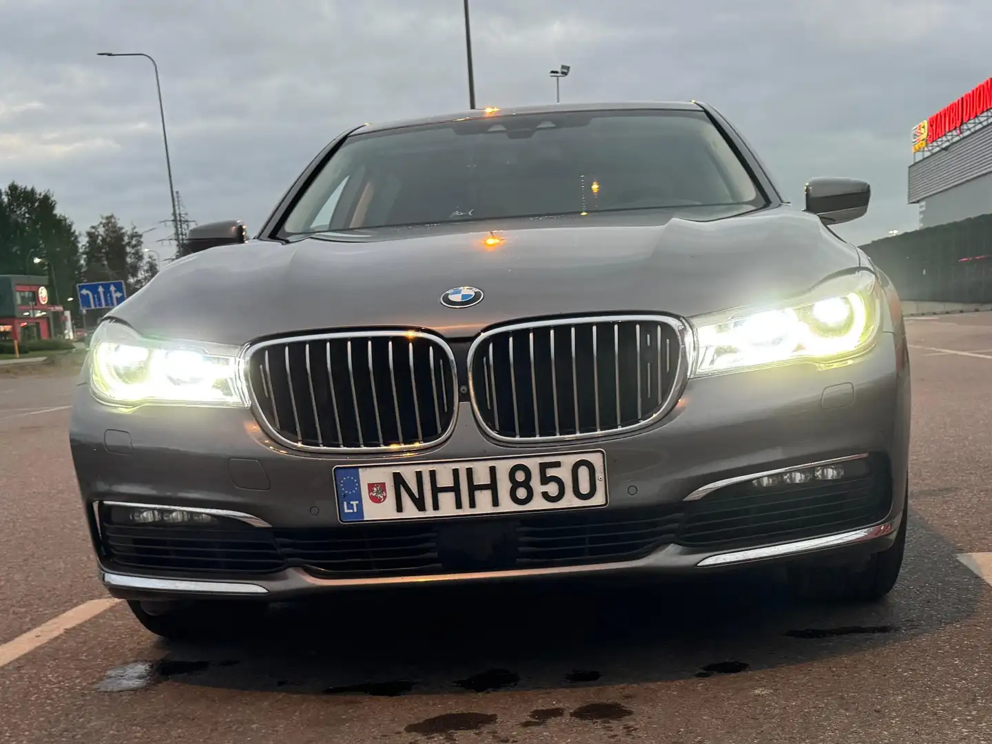 BMW 750 750Li Grey - 2