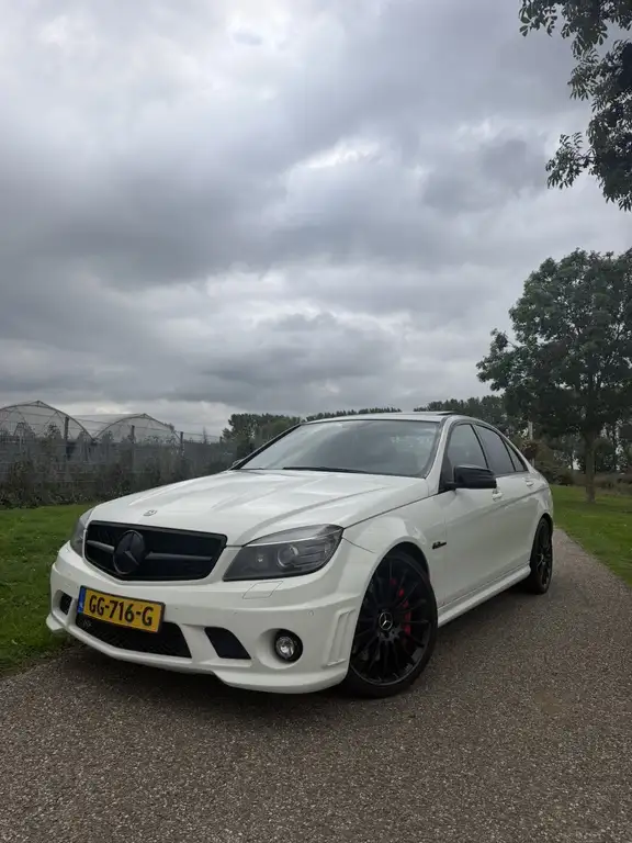 Mercedes-Benz C 63 AMG 2008 из Европы — купить под ключ