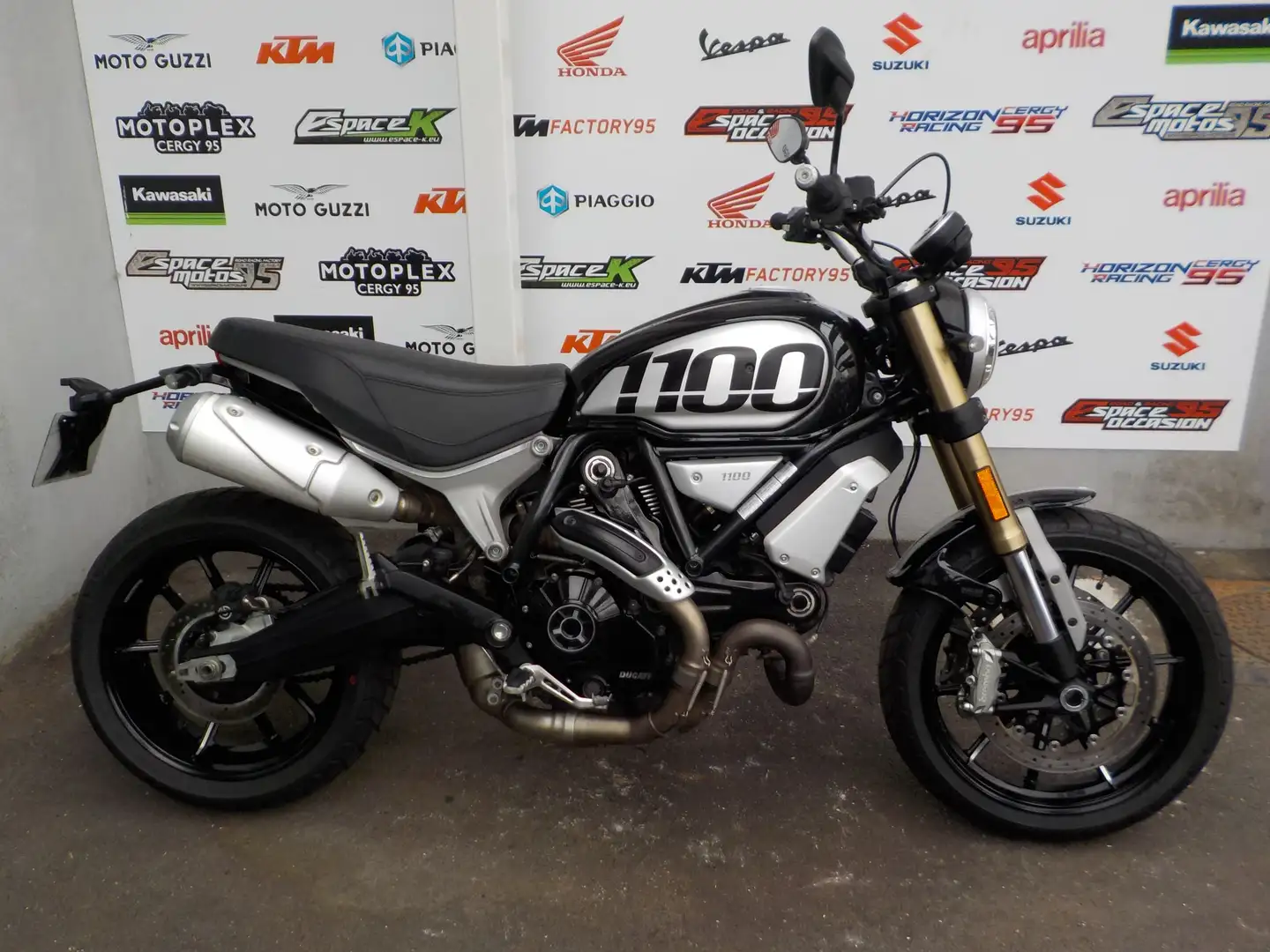 Ducati Scrambler Noir - 1