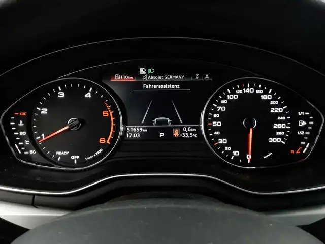 Audi A4 view 11