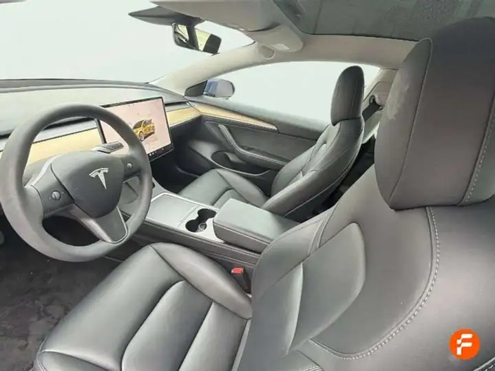Tesla Model 3 2024, foto 10