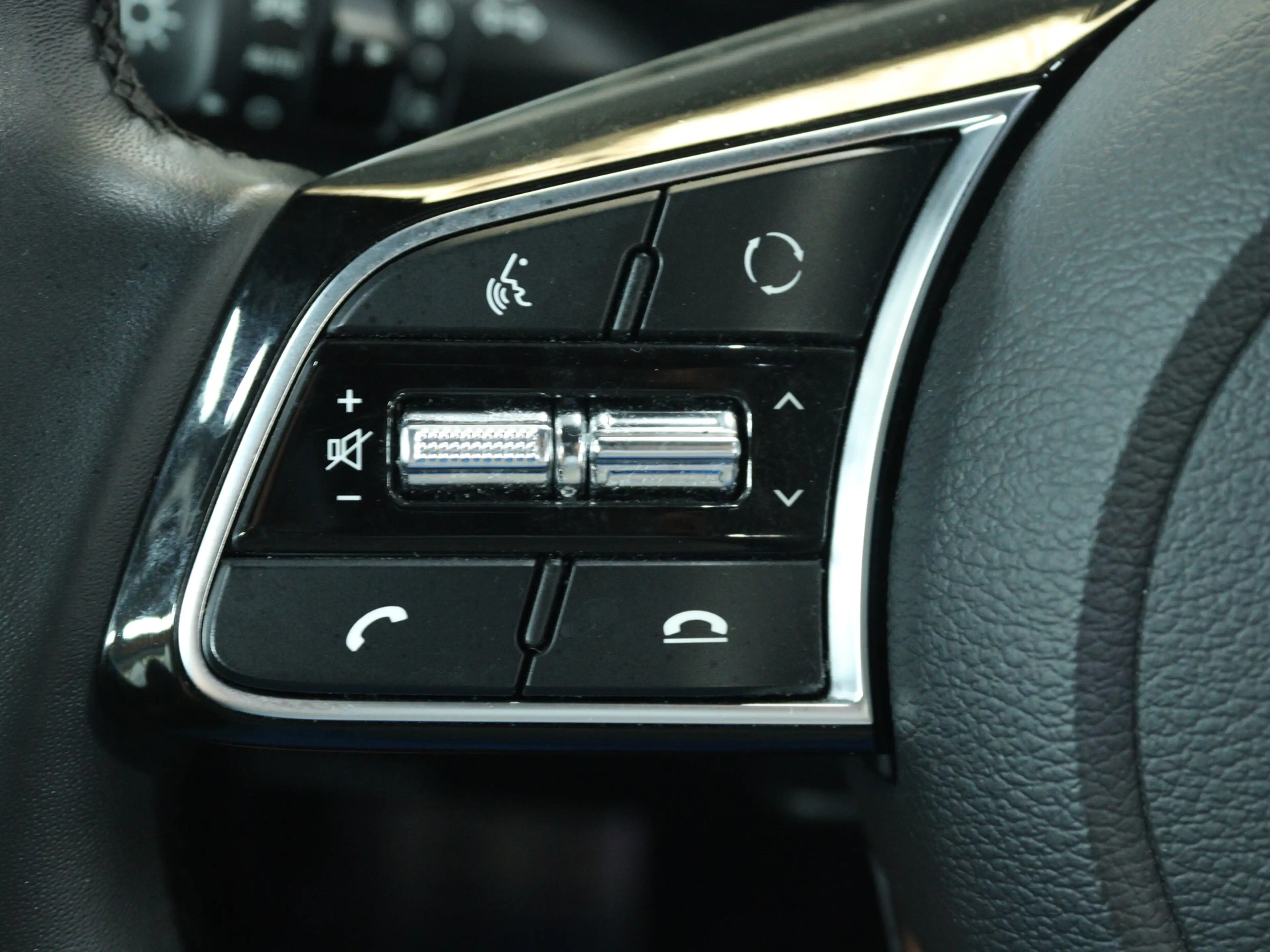 Kia XCeed 1.5 T-GDI MHEV DynamicPlusLine Style Pack Elektris — photo 10