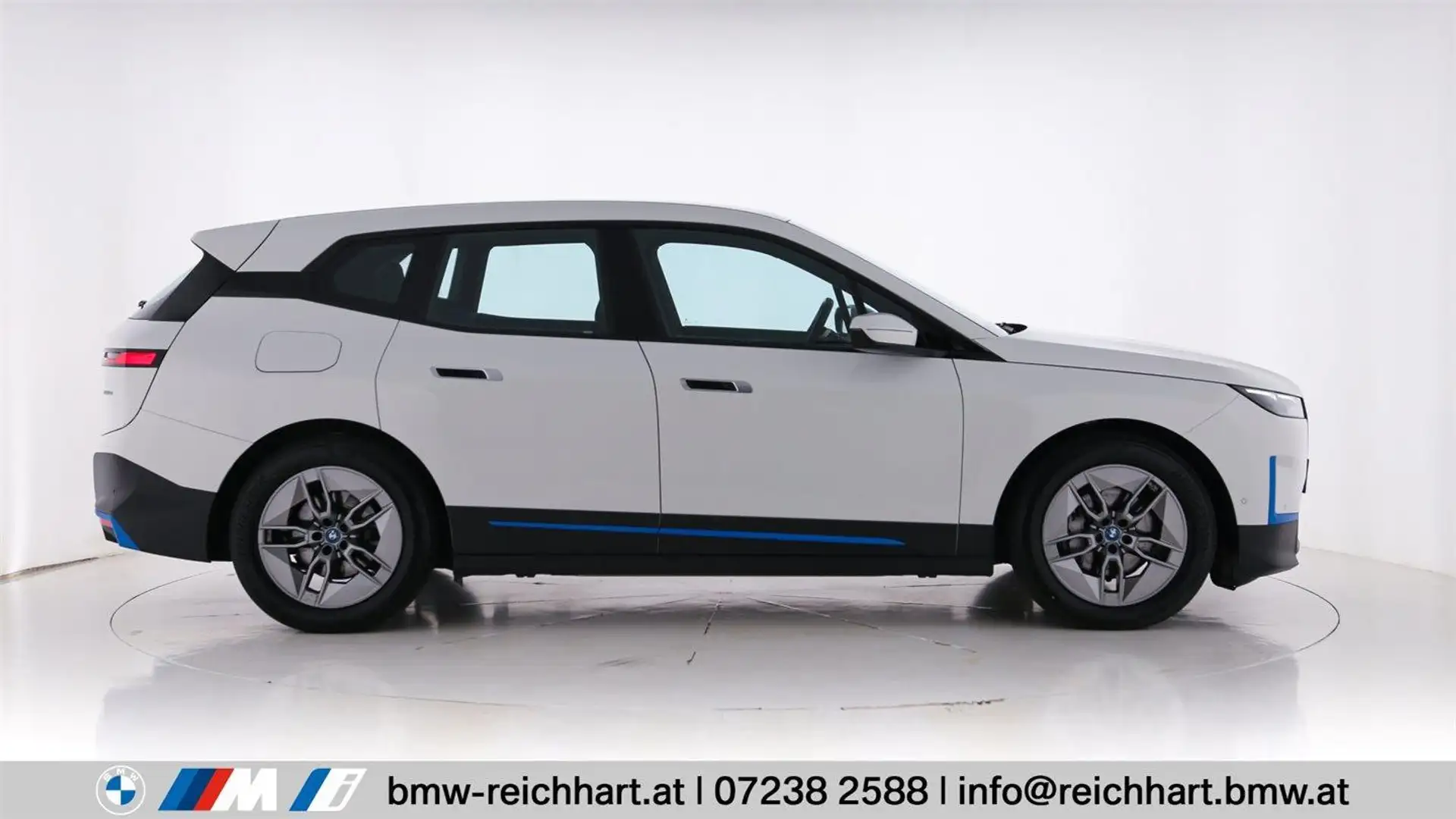 BMW iX xDrive50 Weiß - 2