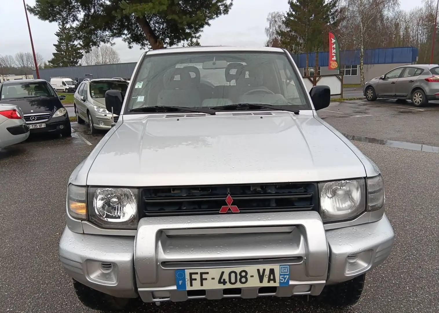 Mitsubishi Pajero Beau 4x4 99 2.5 td 3 portes ct ok tbe 89000 kms reprise Gris - 2
