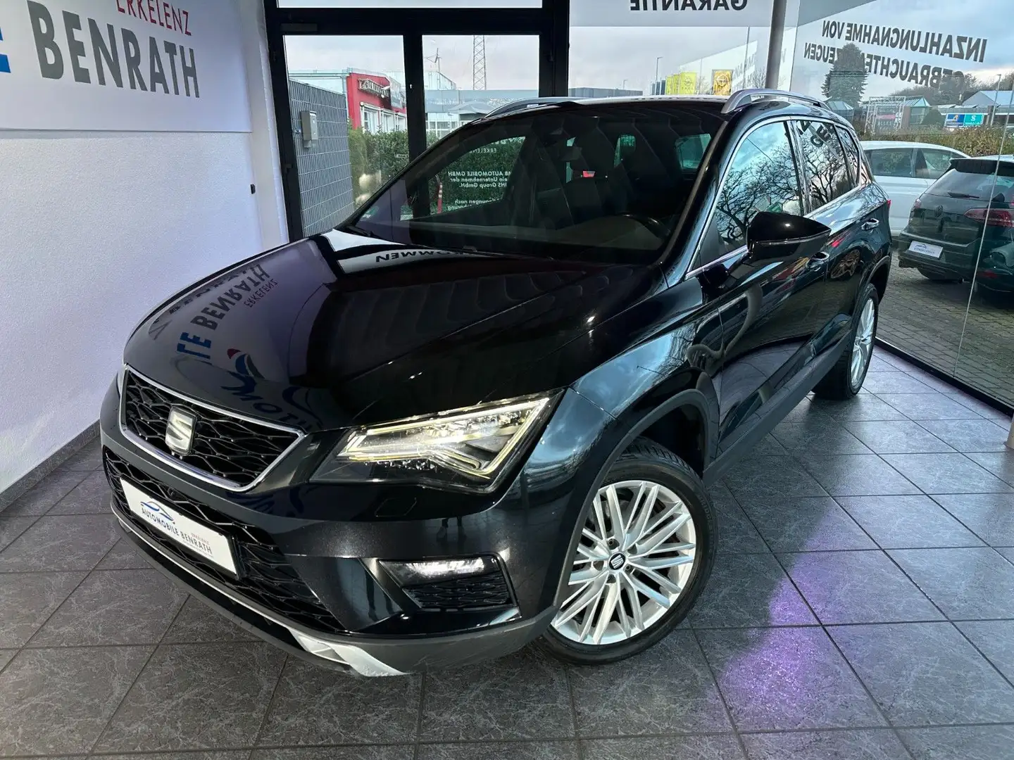 SEAT Ateca Xcellence ACC*AHK*RFK*ALU*NAVI*CARPLAY*TOP Black - 2