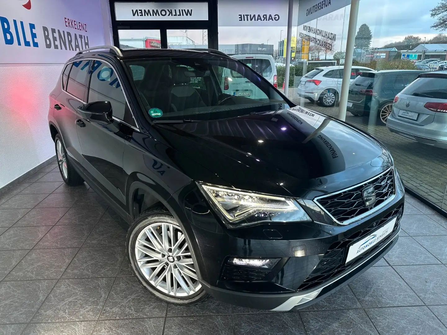SEAT Ateca Xcellence ACC*AHK*RFK*ALU*NAVI*CARPLAY*TOP Black - 1