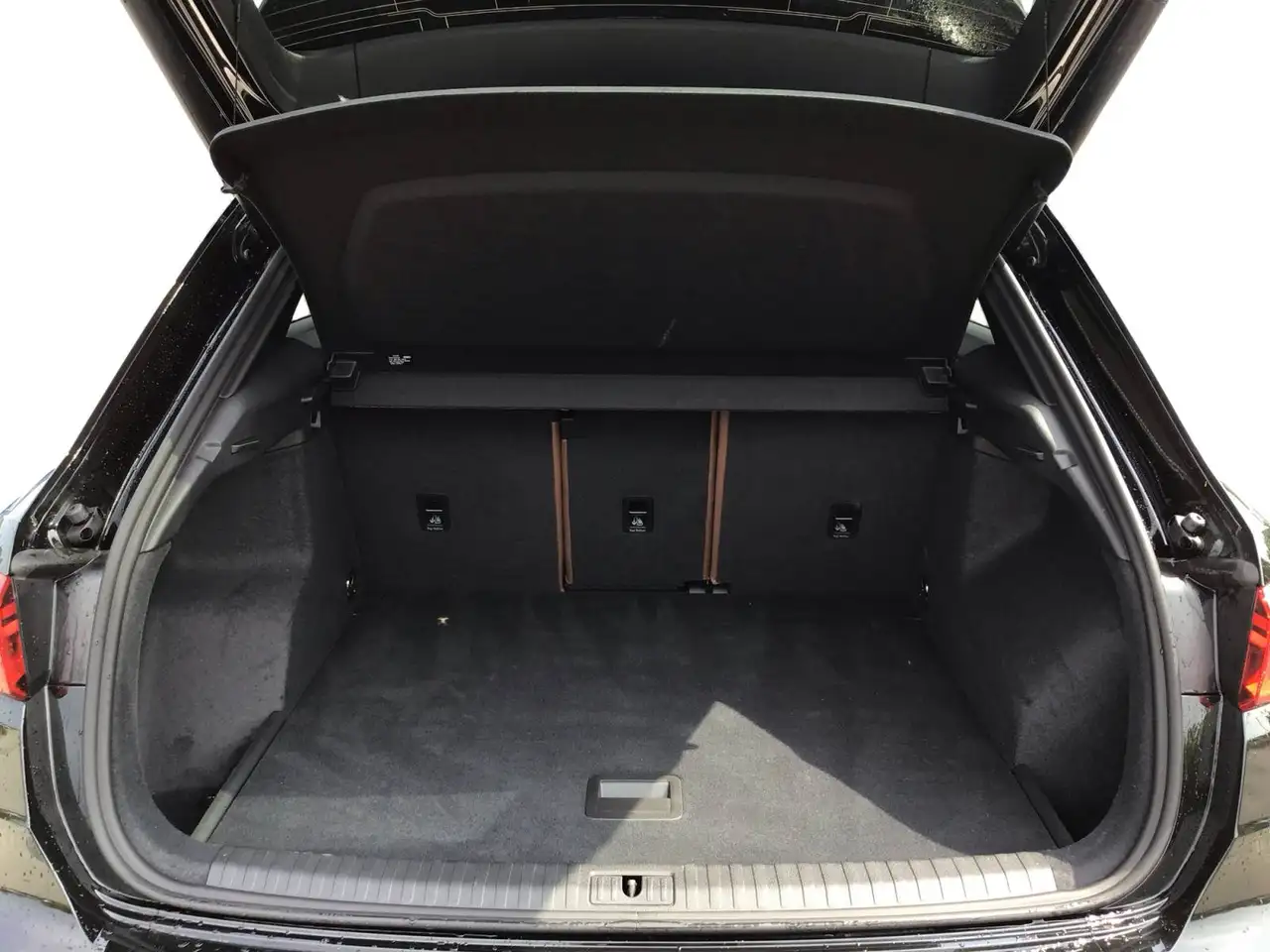 Audi Q3 снимка Audi Q3
