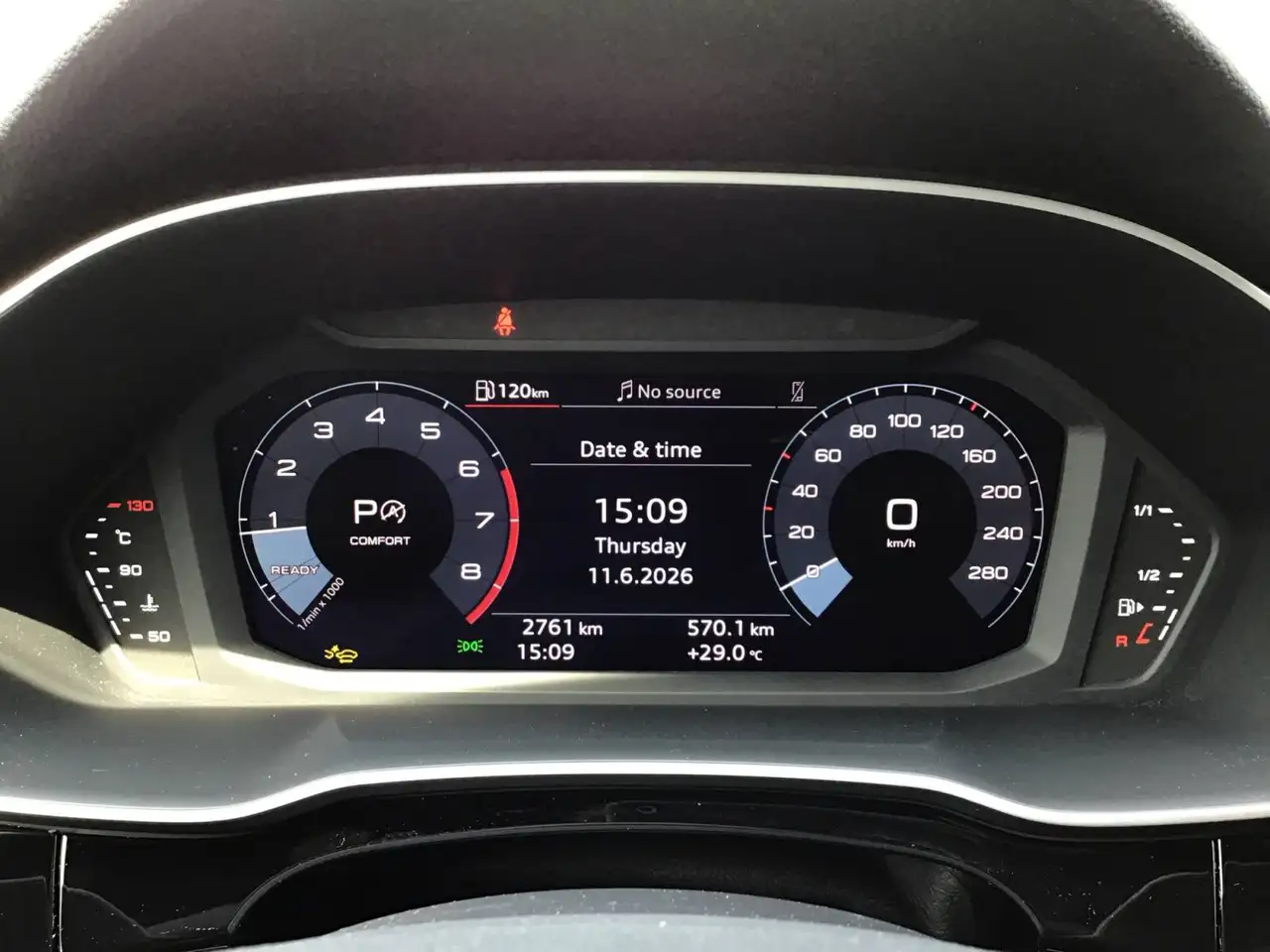 Audi Q3 снимка Audi Q3