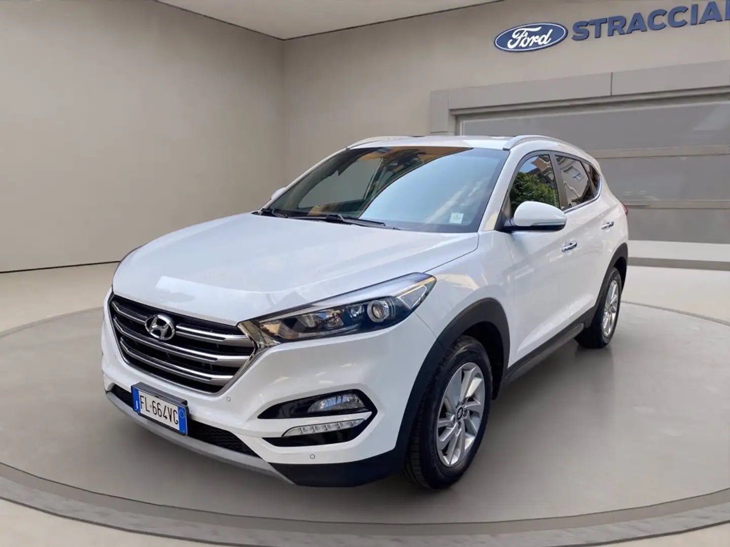Hyundai TUCSON 1.7 crdi Xpossible 2wd 141cv dct Bianco - 1