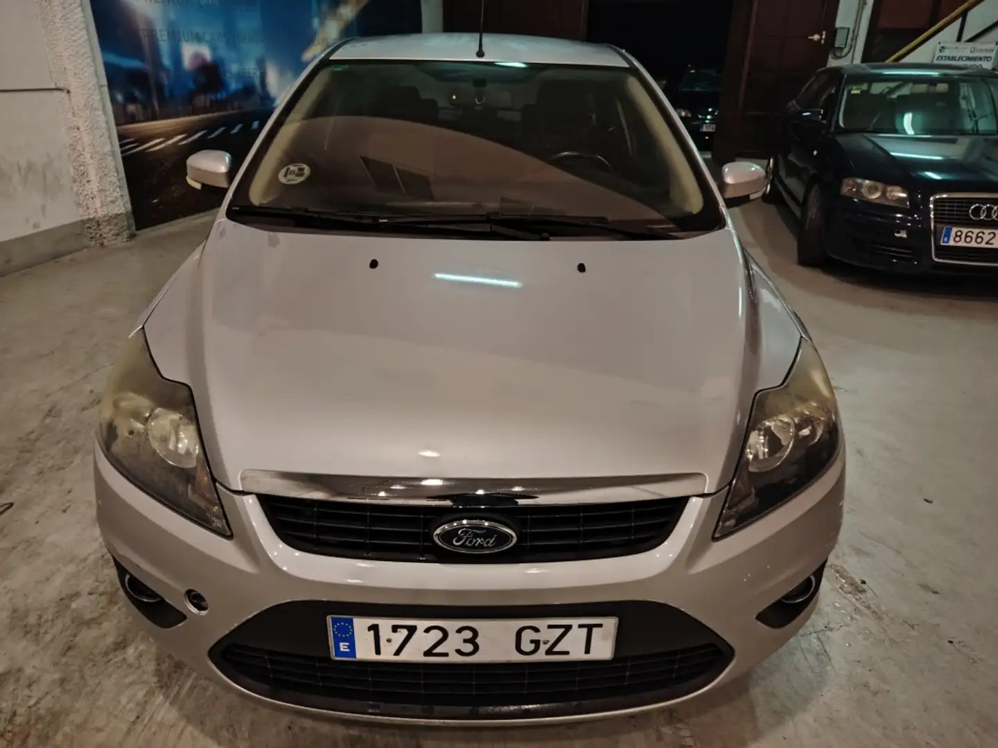 Ford Focus 1.6TDCi Econetic 109 Grau - 2